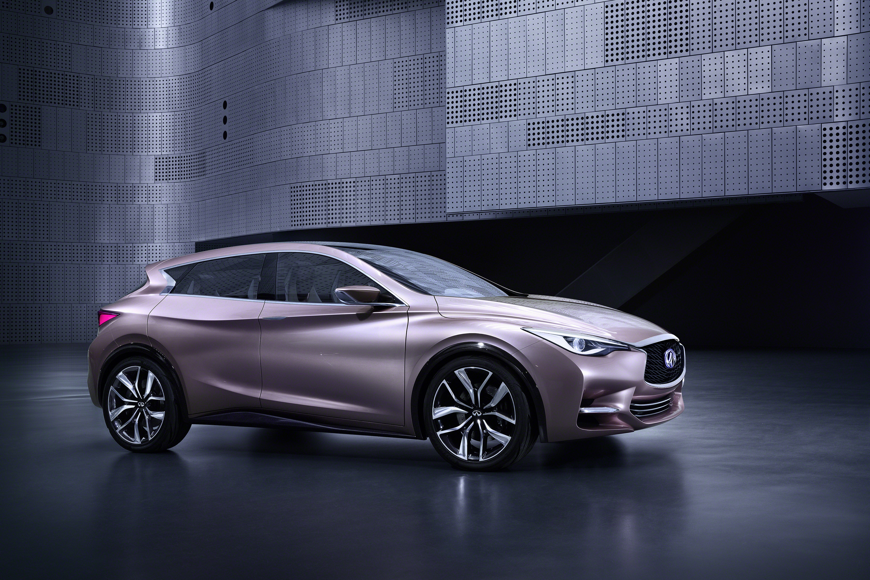 Infiniti Q30 Concept photo #3