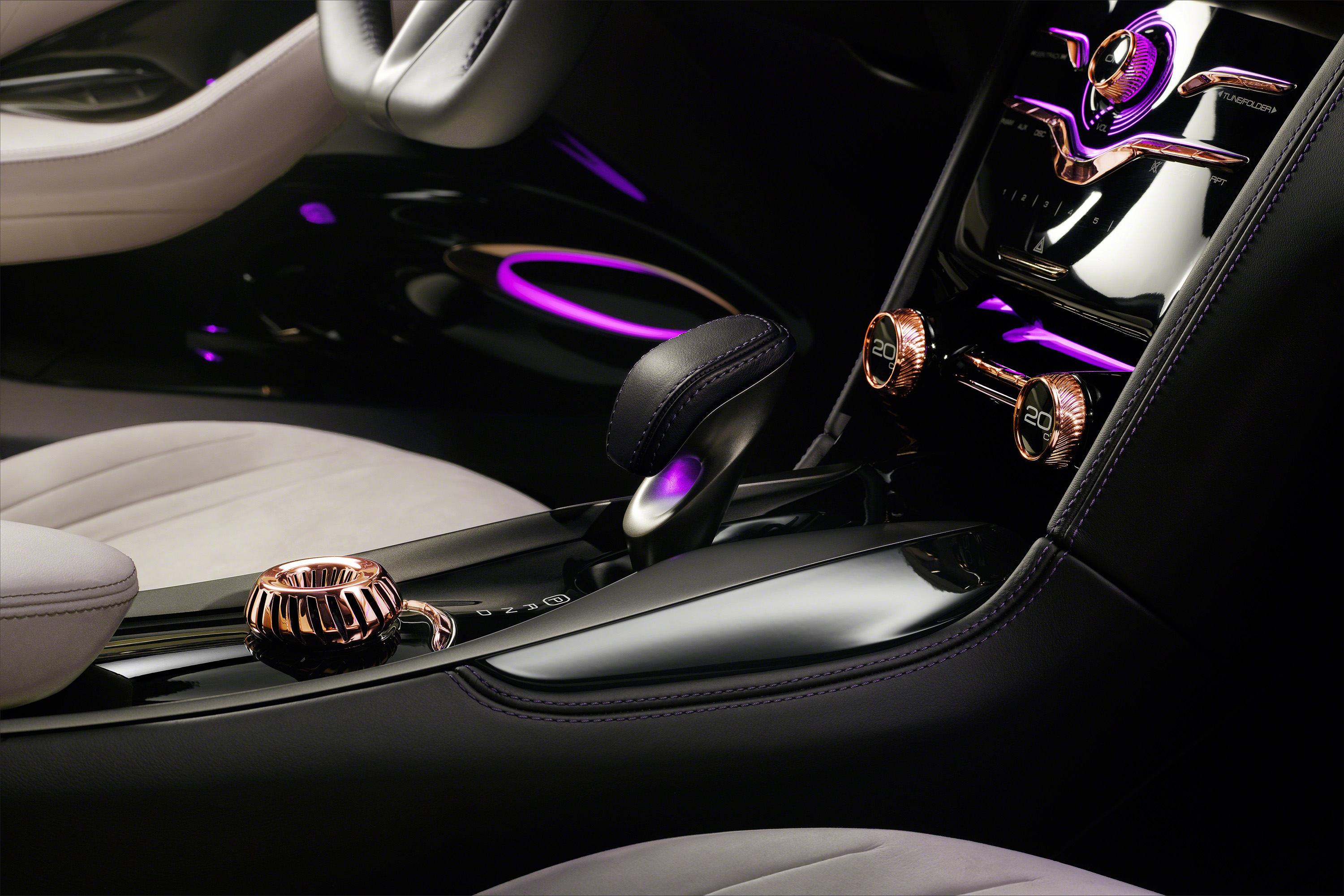 Infiniti Q30 Concept photo #16