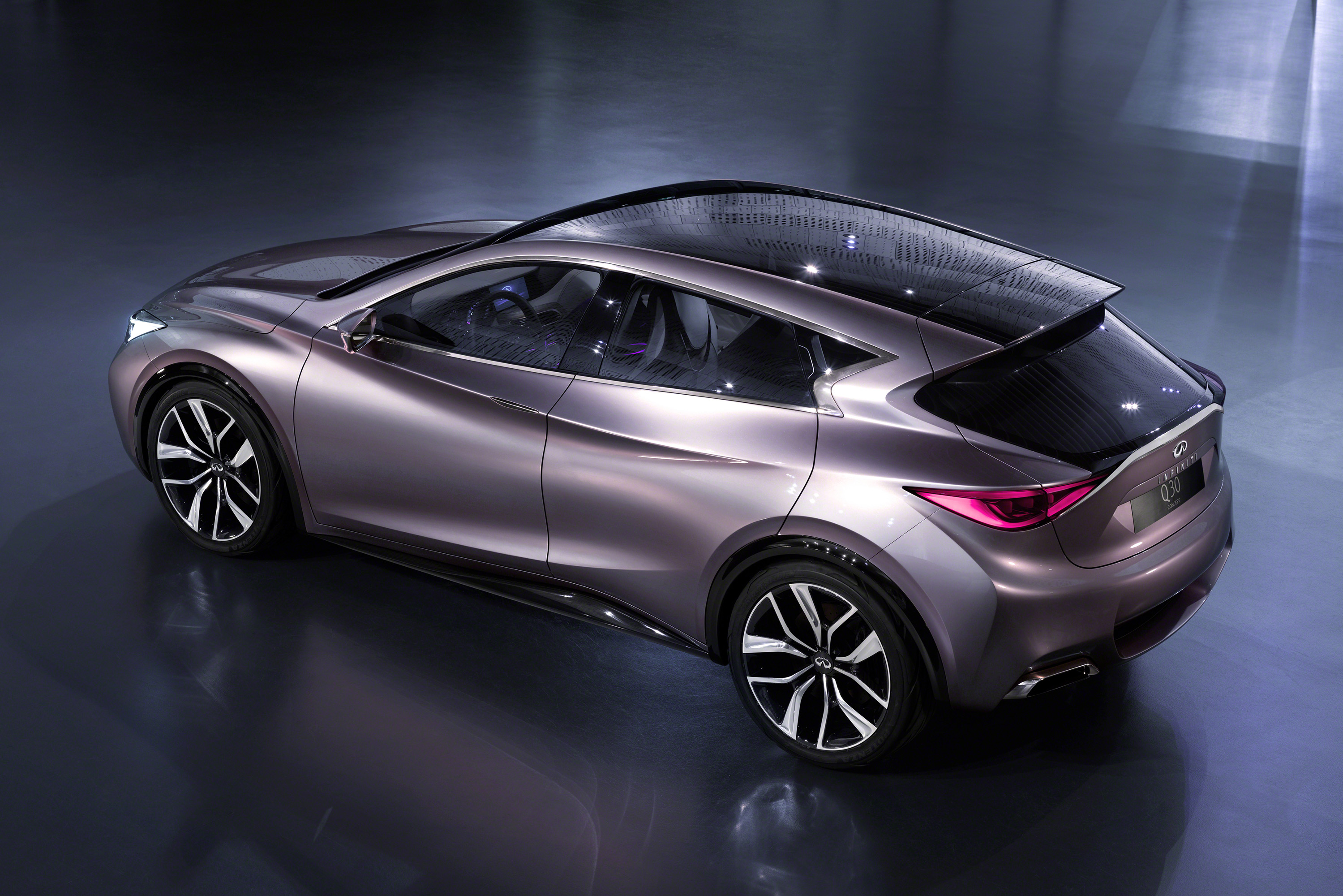 Infiniti Q30 Concept photo #18