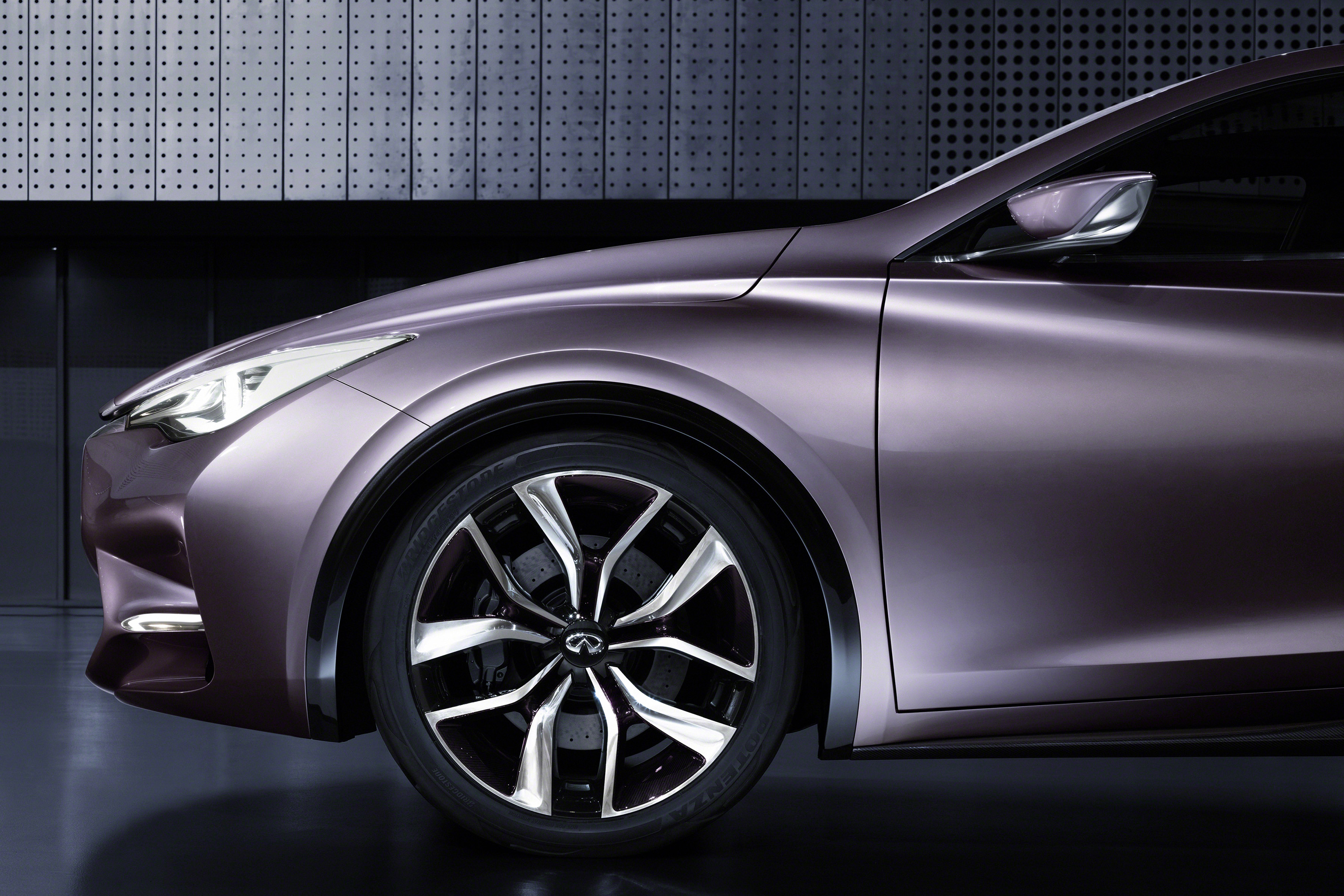 Infiniti Q30 Concept photo #29