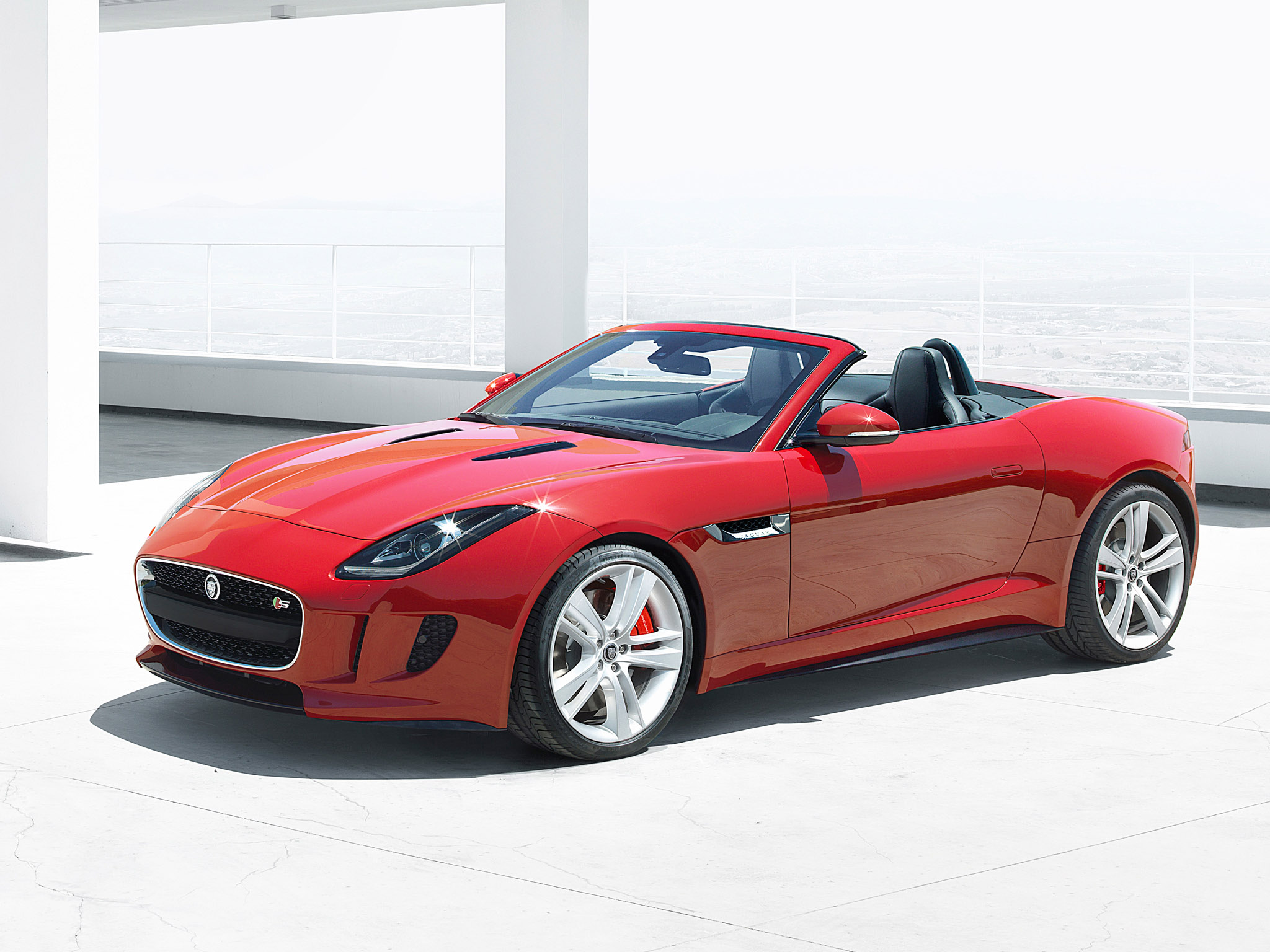 Jaguar F-Type photo #2