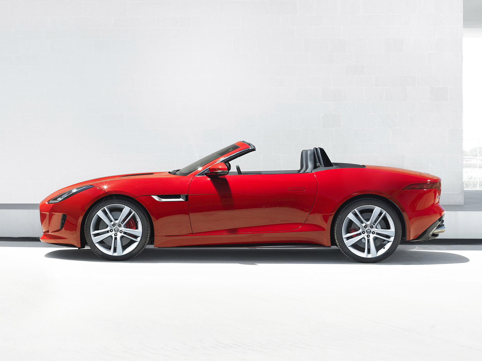 Jaguar F-Type photo #37
