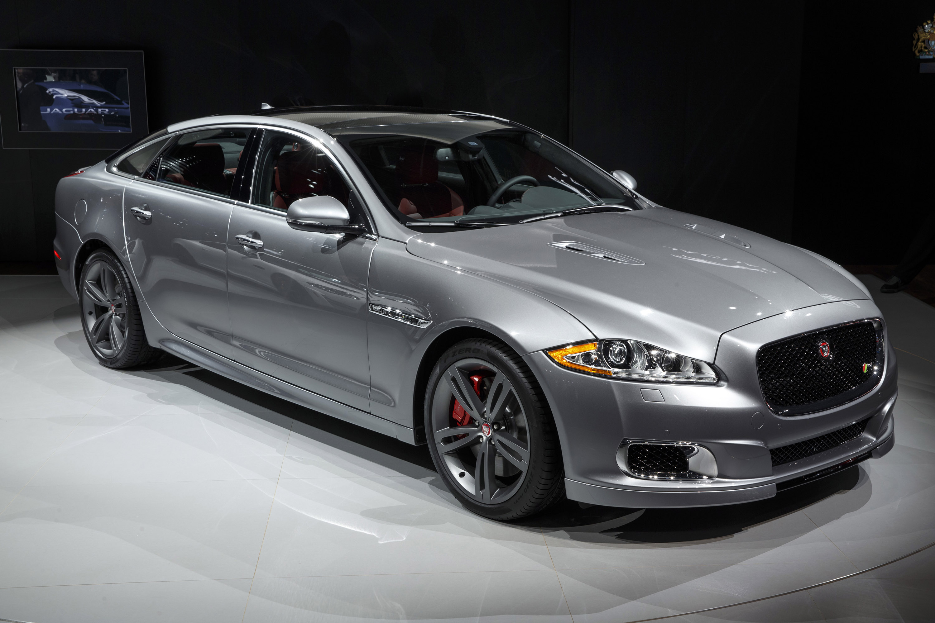 Jaguar XJR photo #18