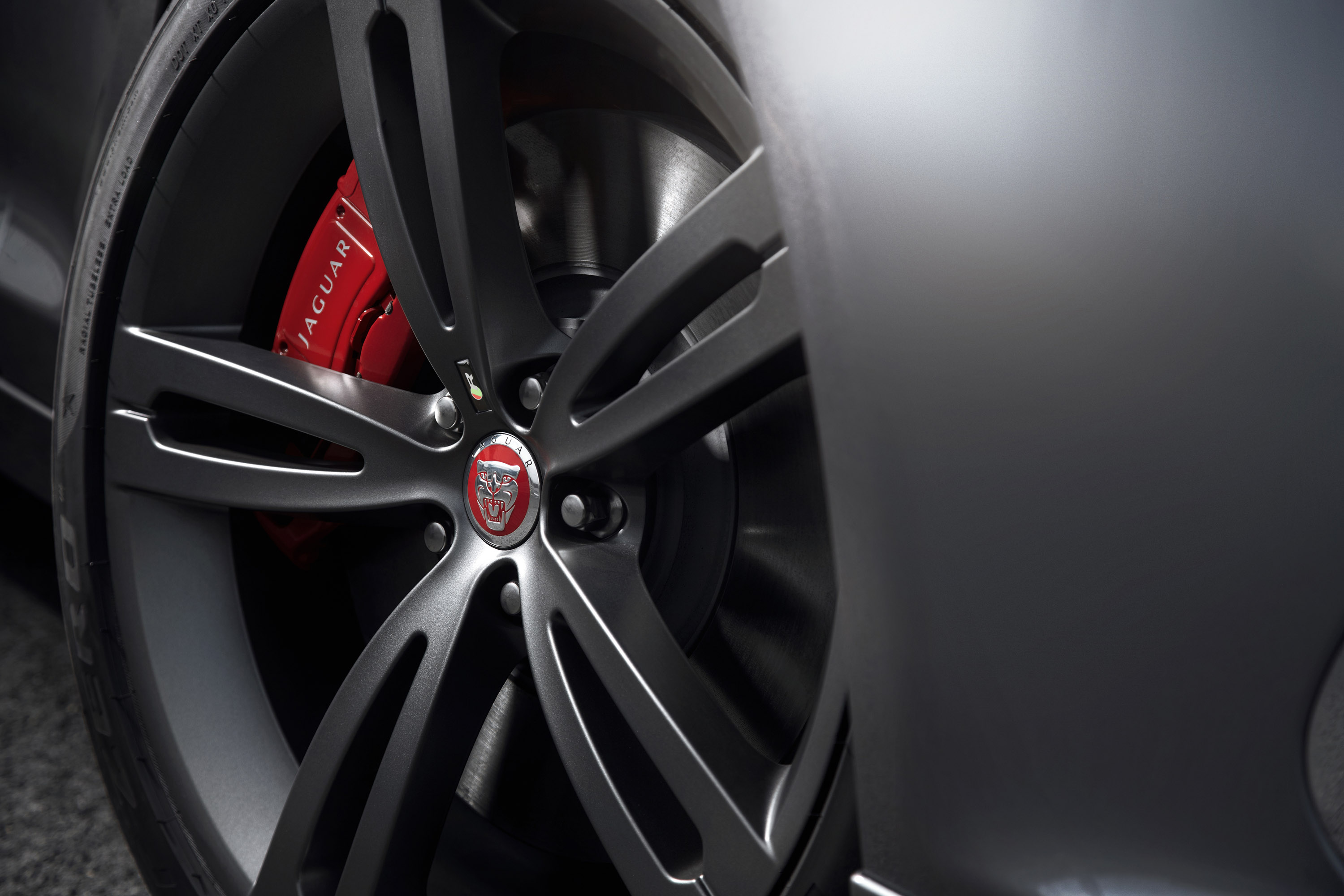 Jaguar XJR photo #30