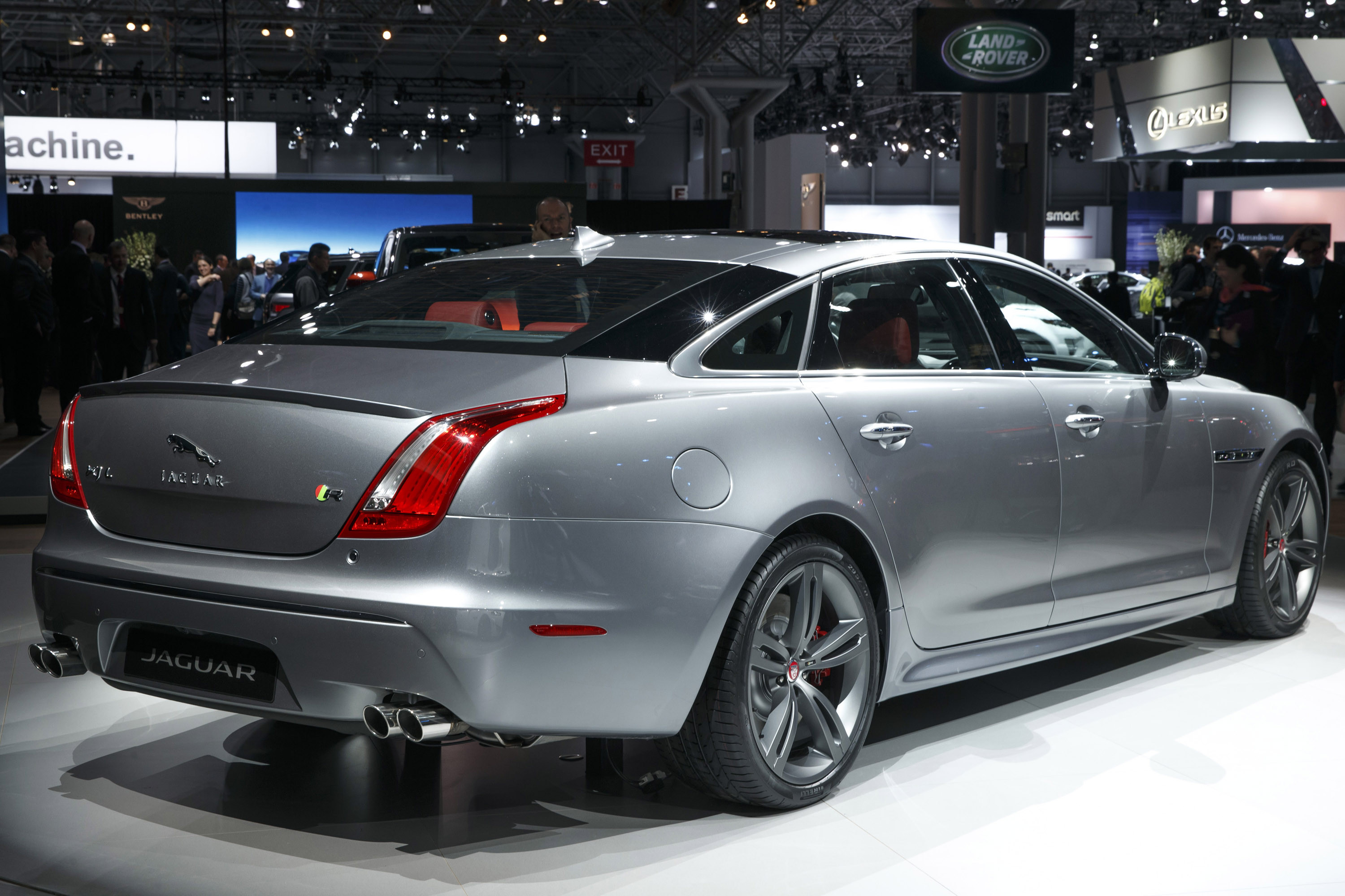 Jaguar XJR photo #33