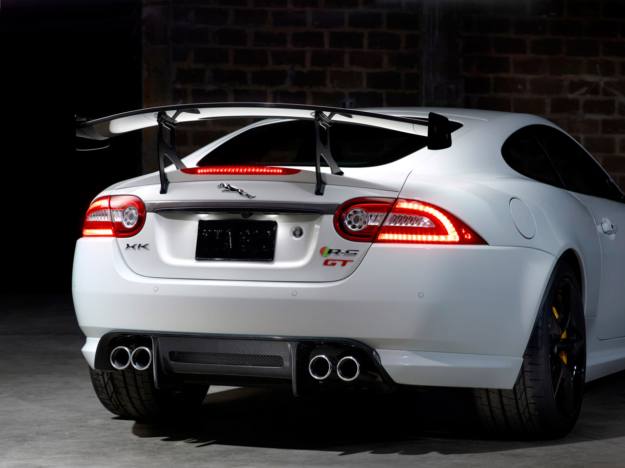 Jaguar XKR-S GT photo #20