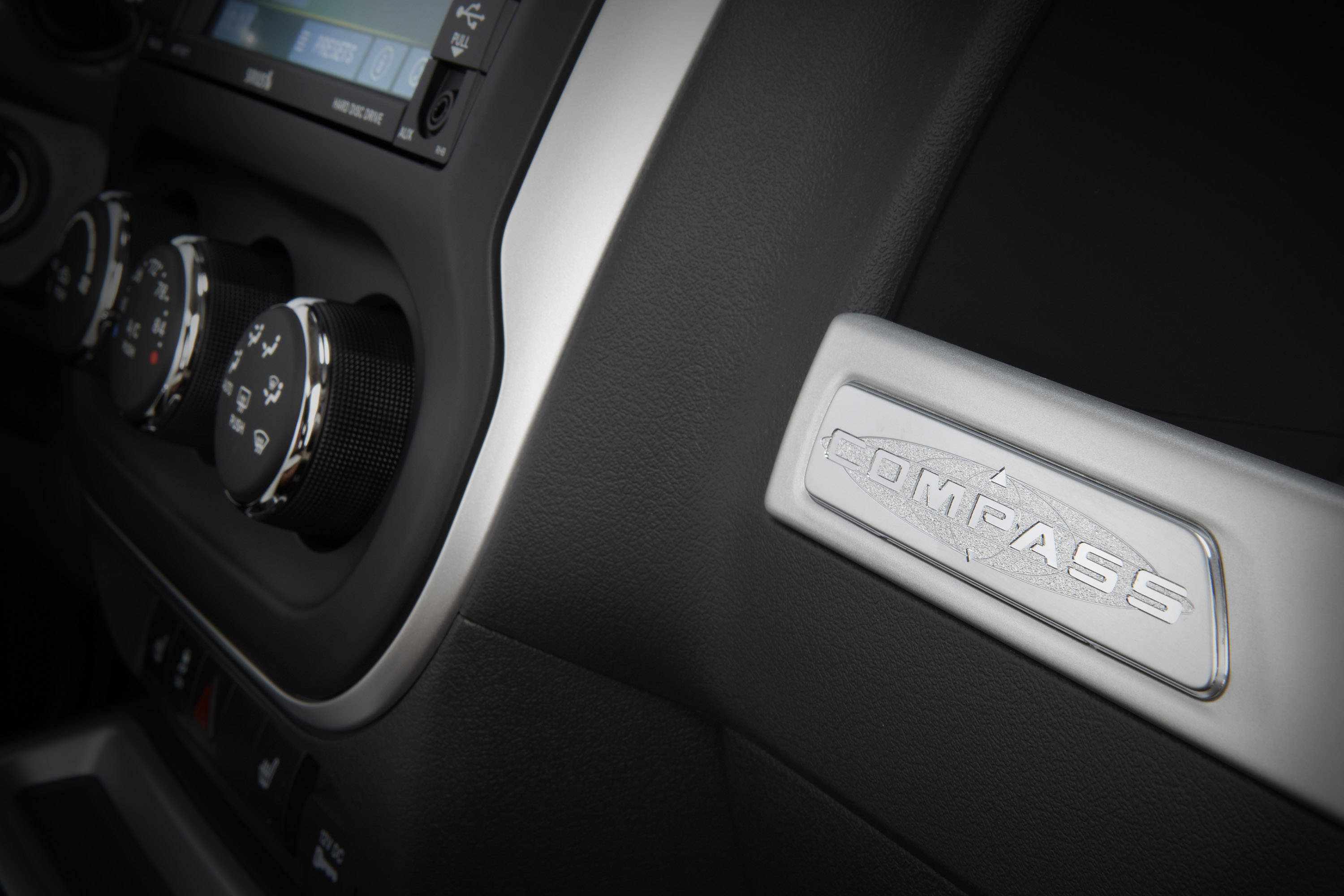Jeep Compass photo #12