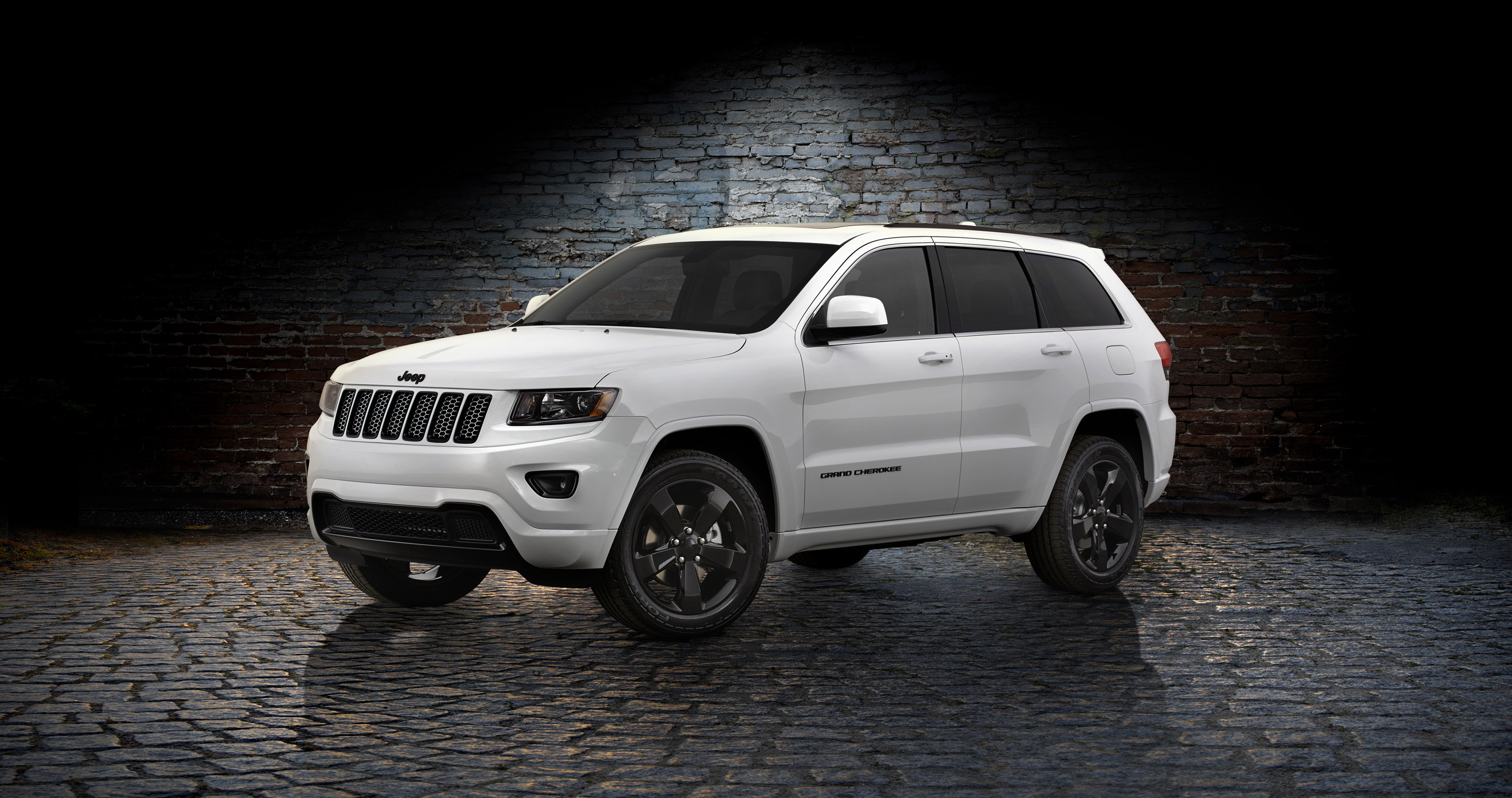 Jeep Grand Cherokee Altitude photo #1