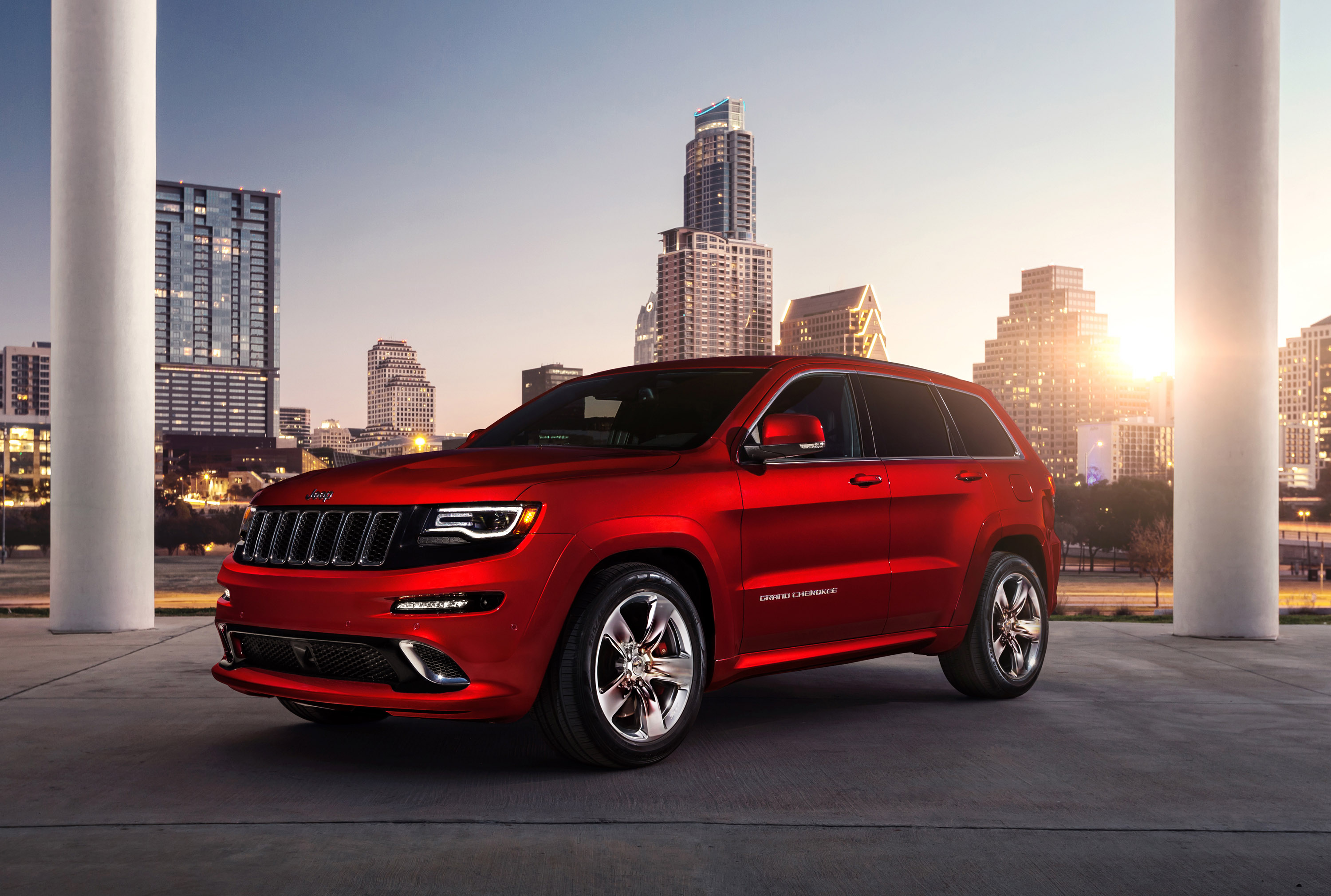 2014 Jeep Grand Cherokee SRT HD Pictures