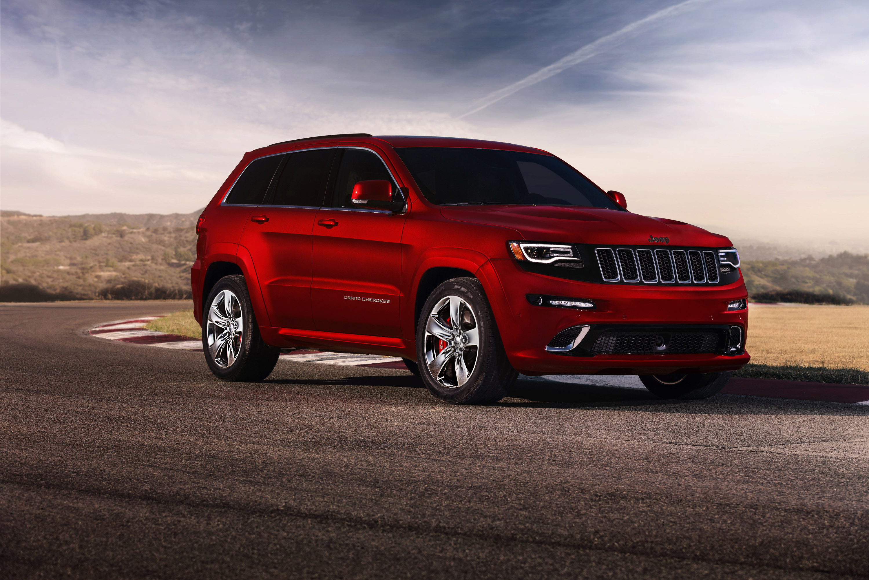Jeep Grand Cherokee SRT photo #3