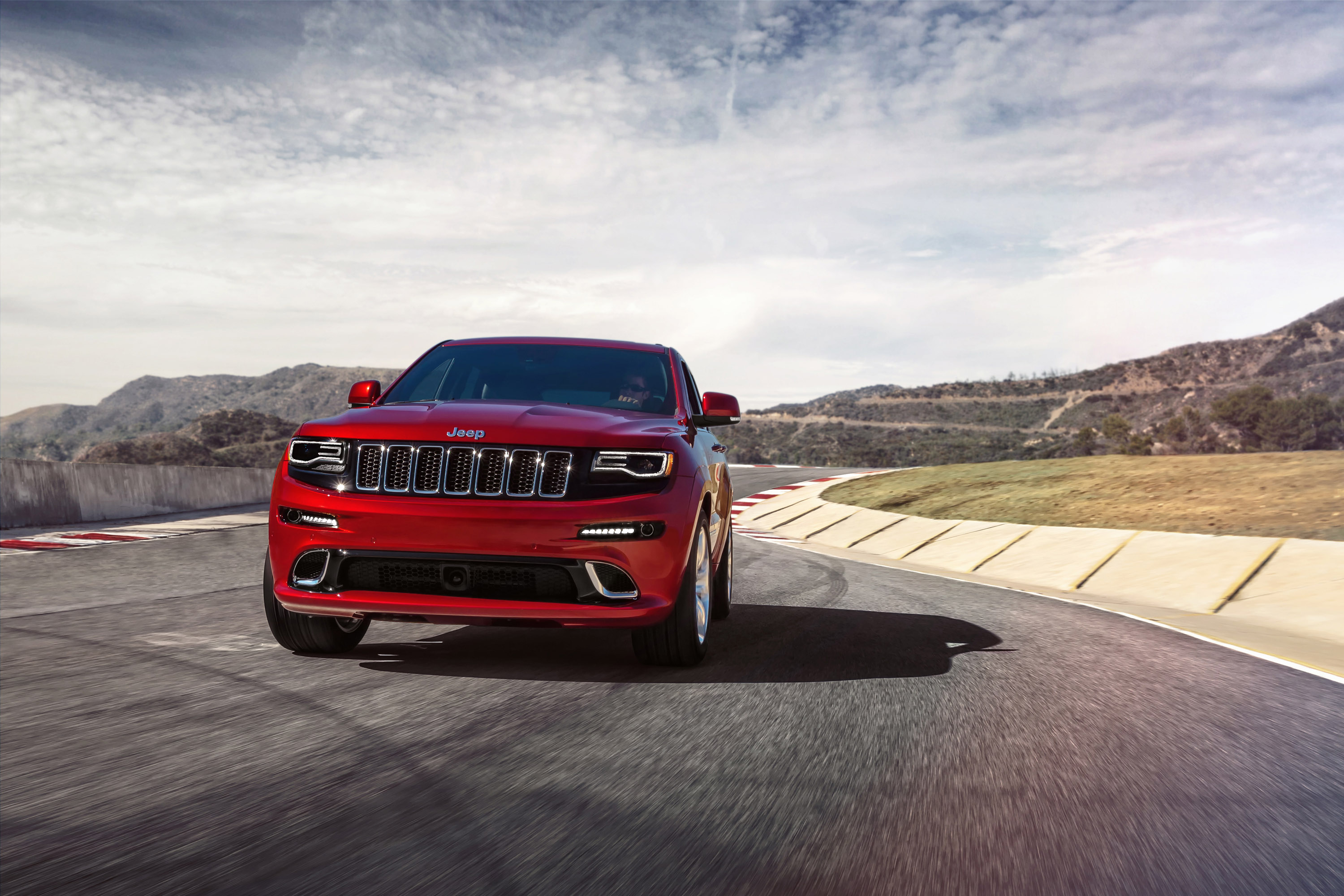 Jeep Grand Cherokee SRT photo #12