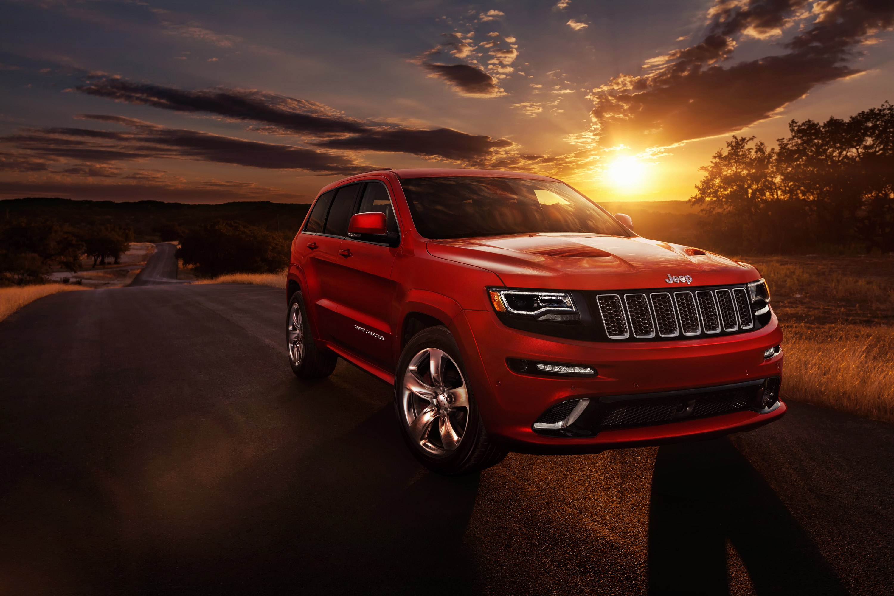 Jeep Grand Cherokee SRT photo #16