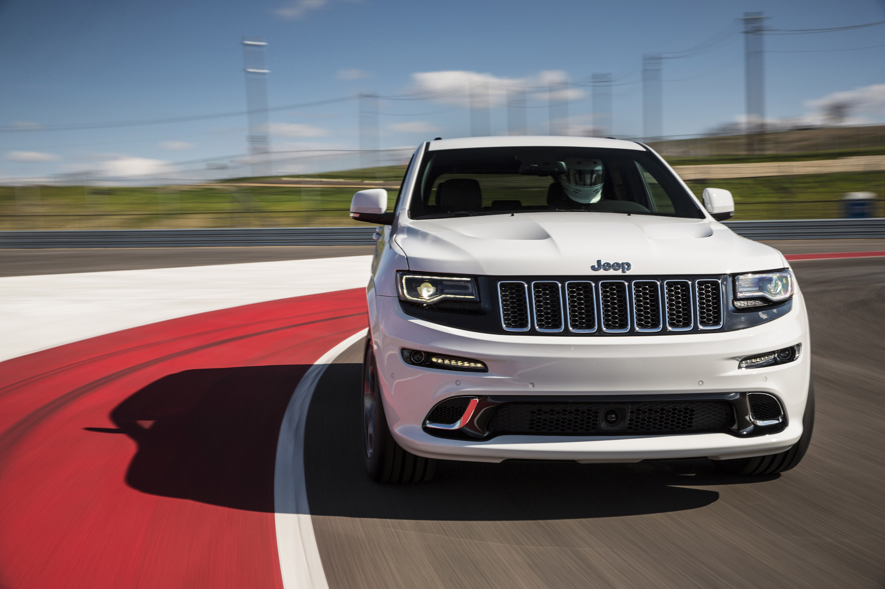Jeep Grand Cherokee SRT photo #25