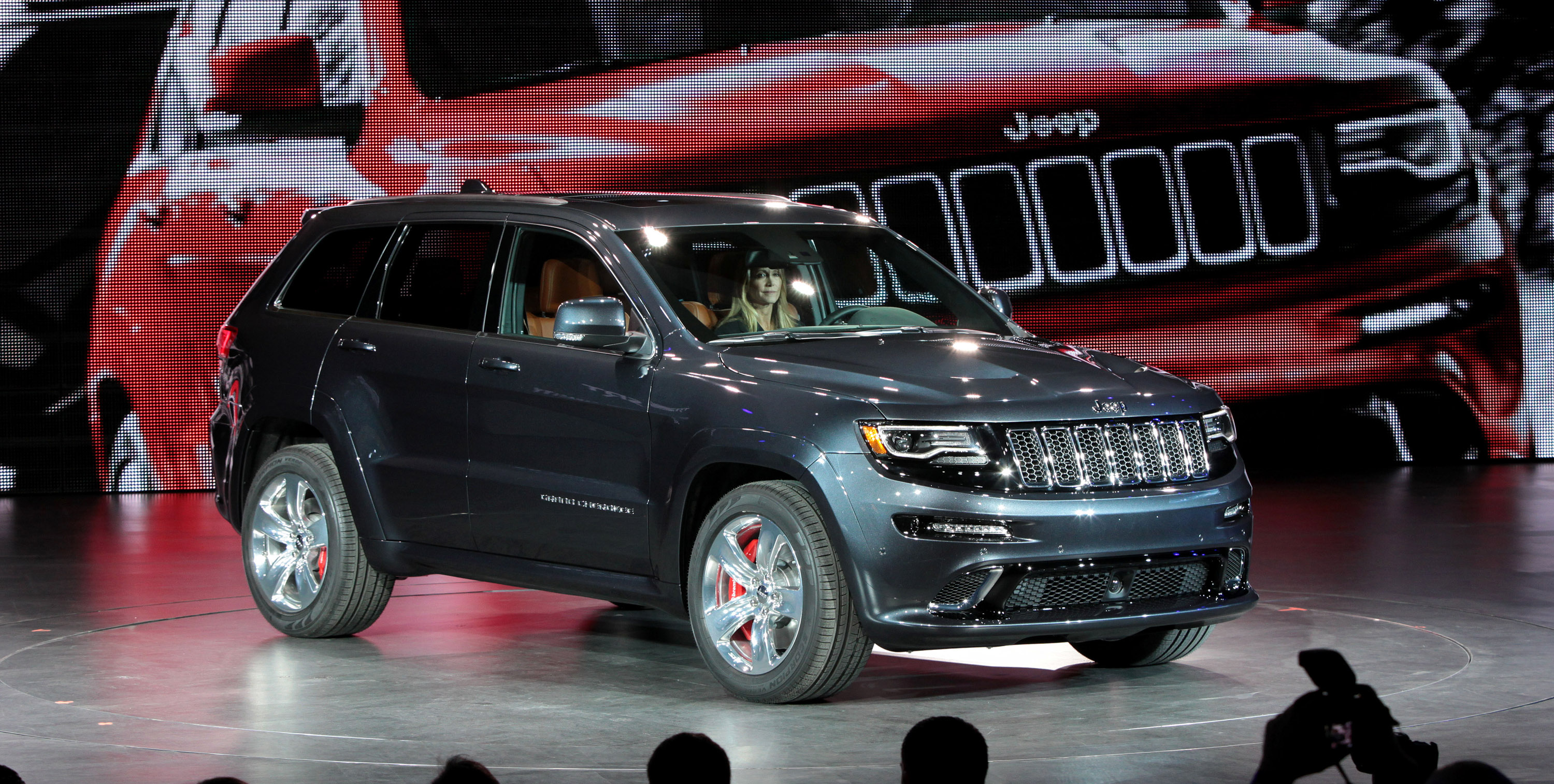 Jeep Grand Cherokee SRT photo #30
