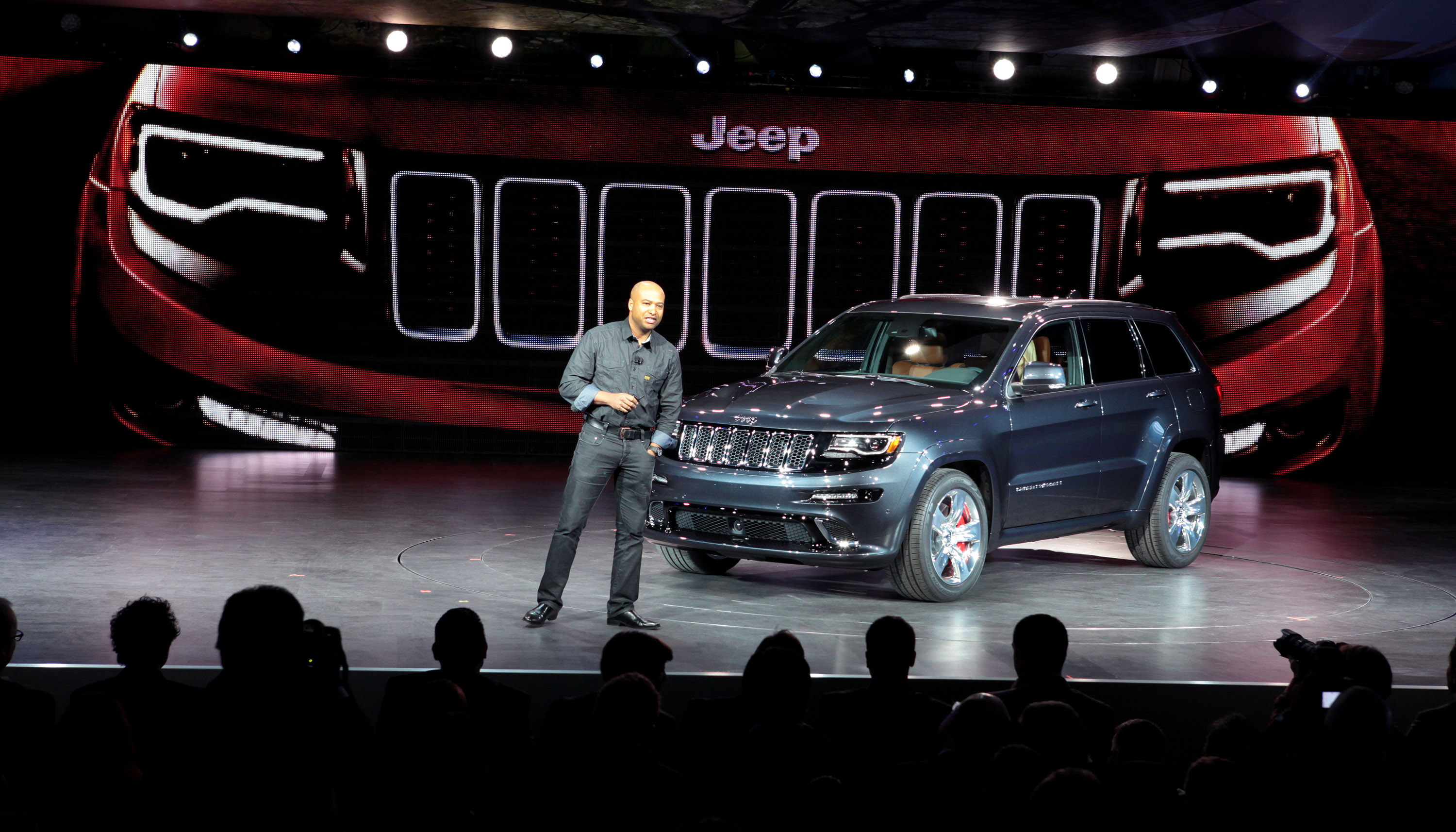 Jeep Grand Cherokee SRT photo #35