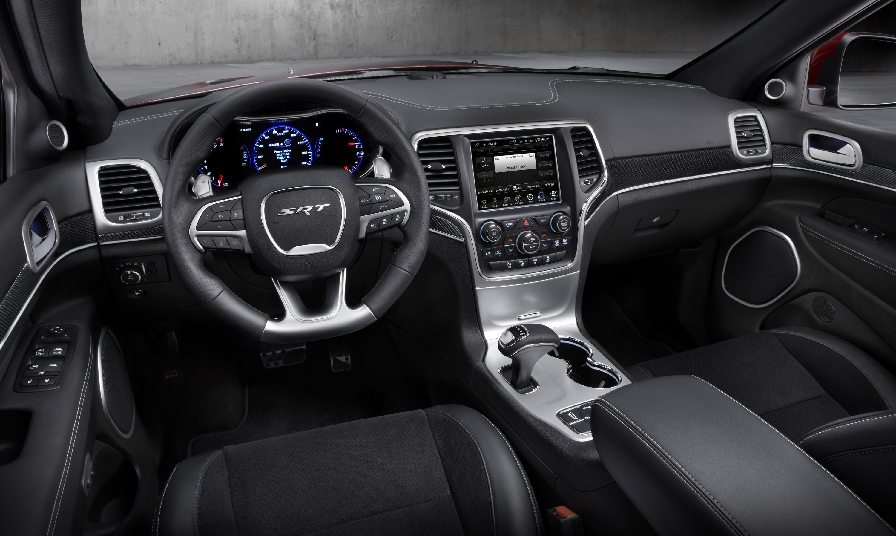Jeep Grand Cherokee SRT photo #36