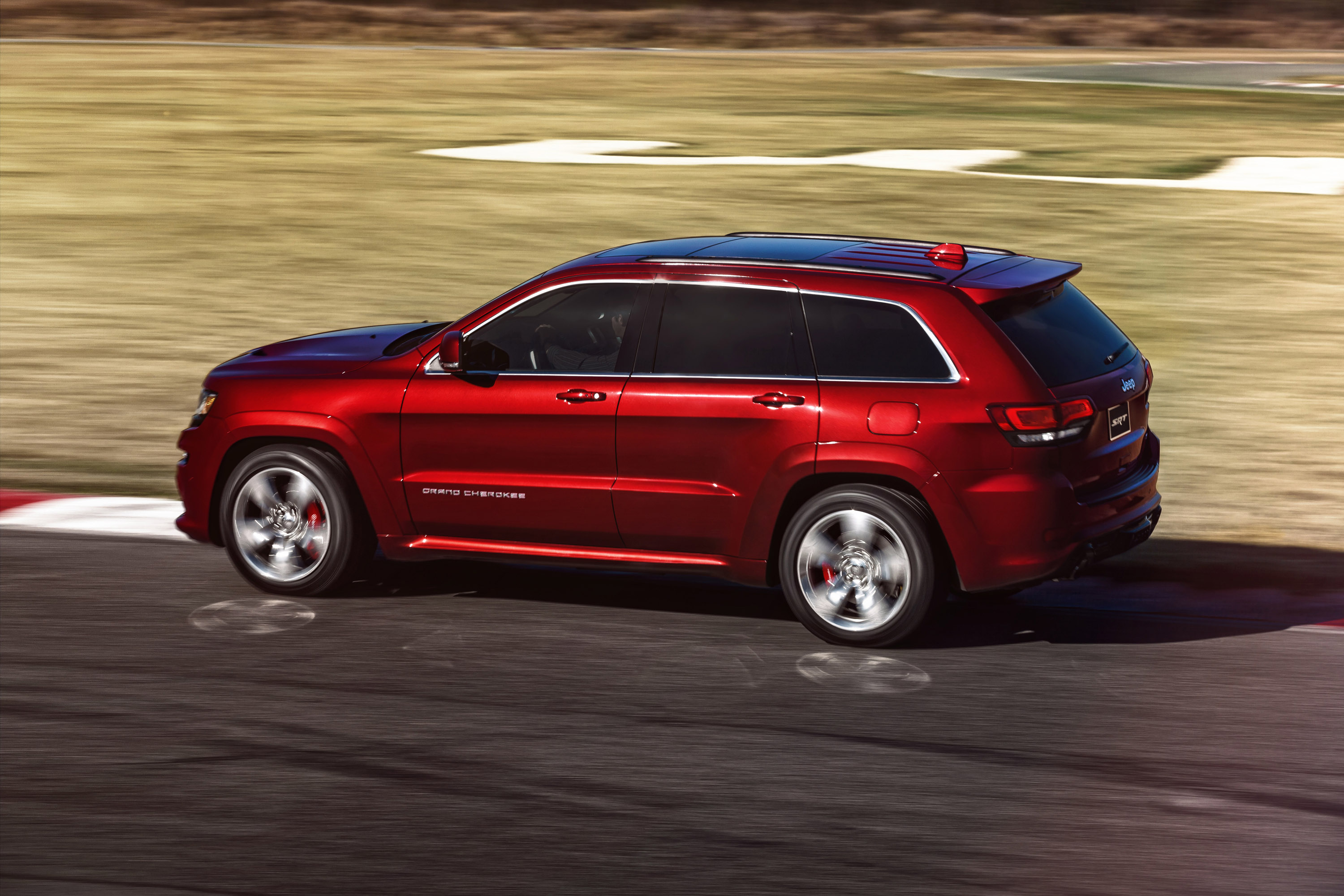 Jeep Grand Cherokee SRT photo #47