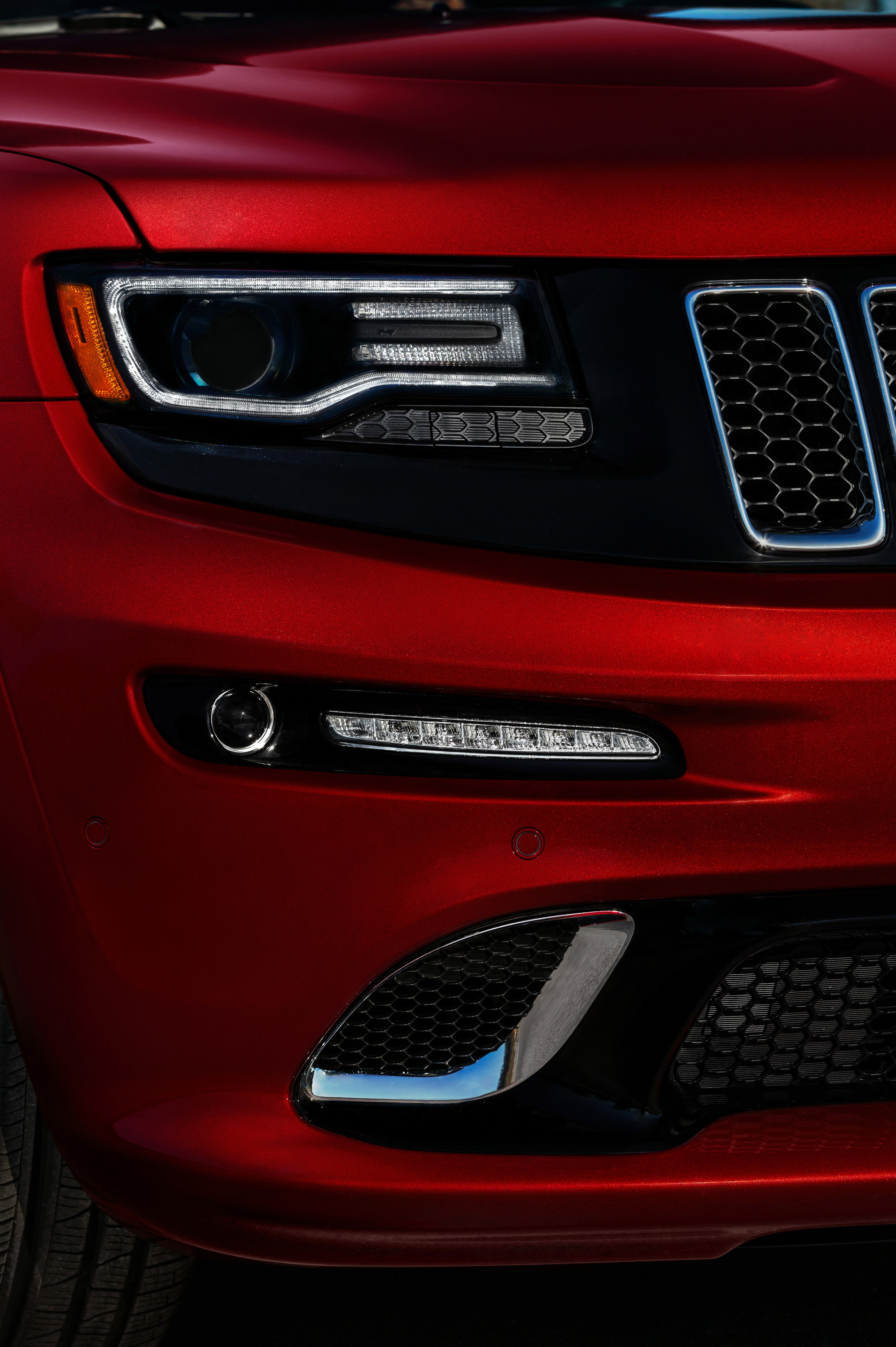 Jeep Grand Cherokee SRT photo #53