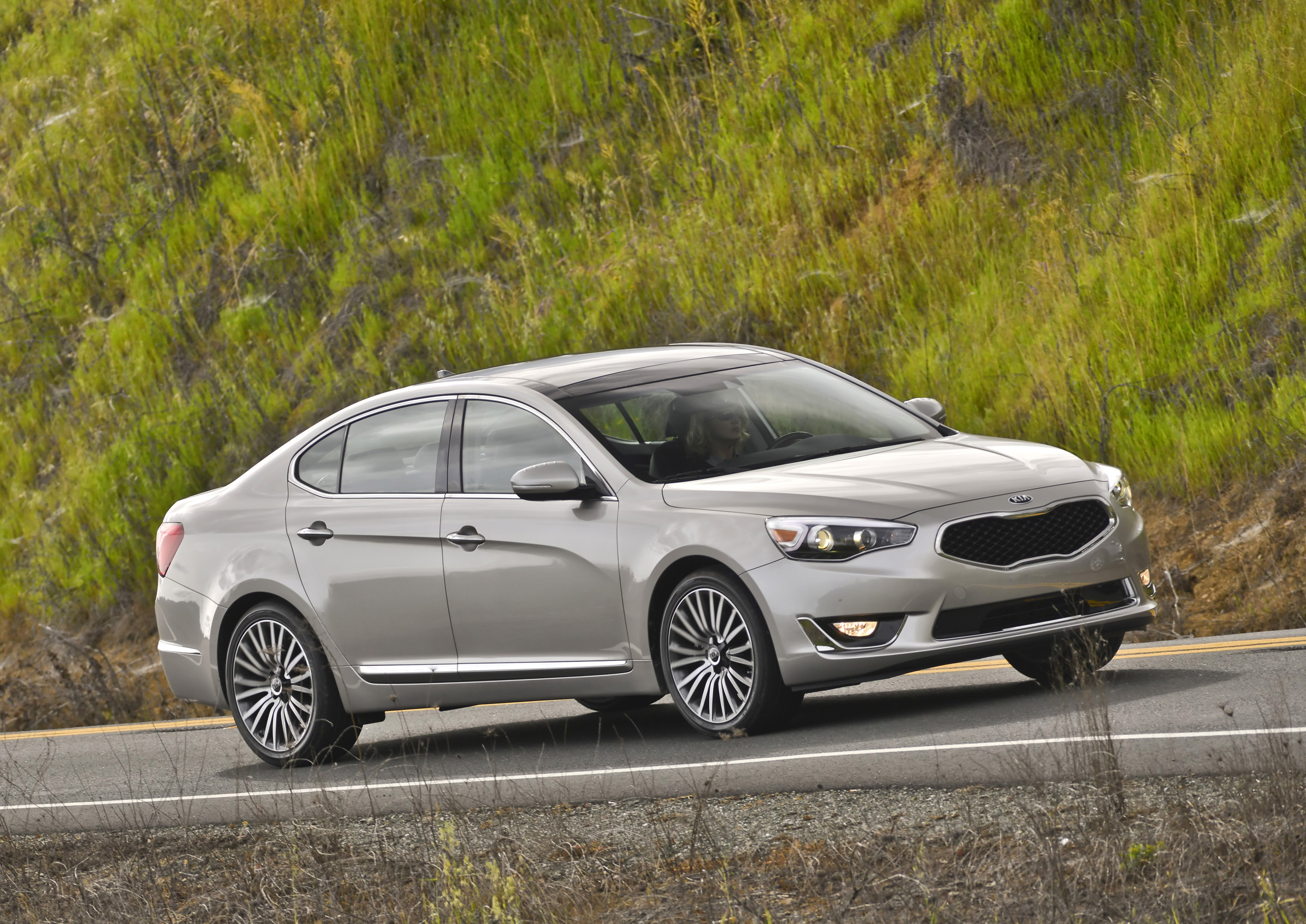 Kia Cadenza photo #3