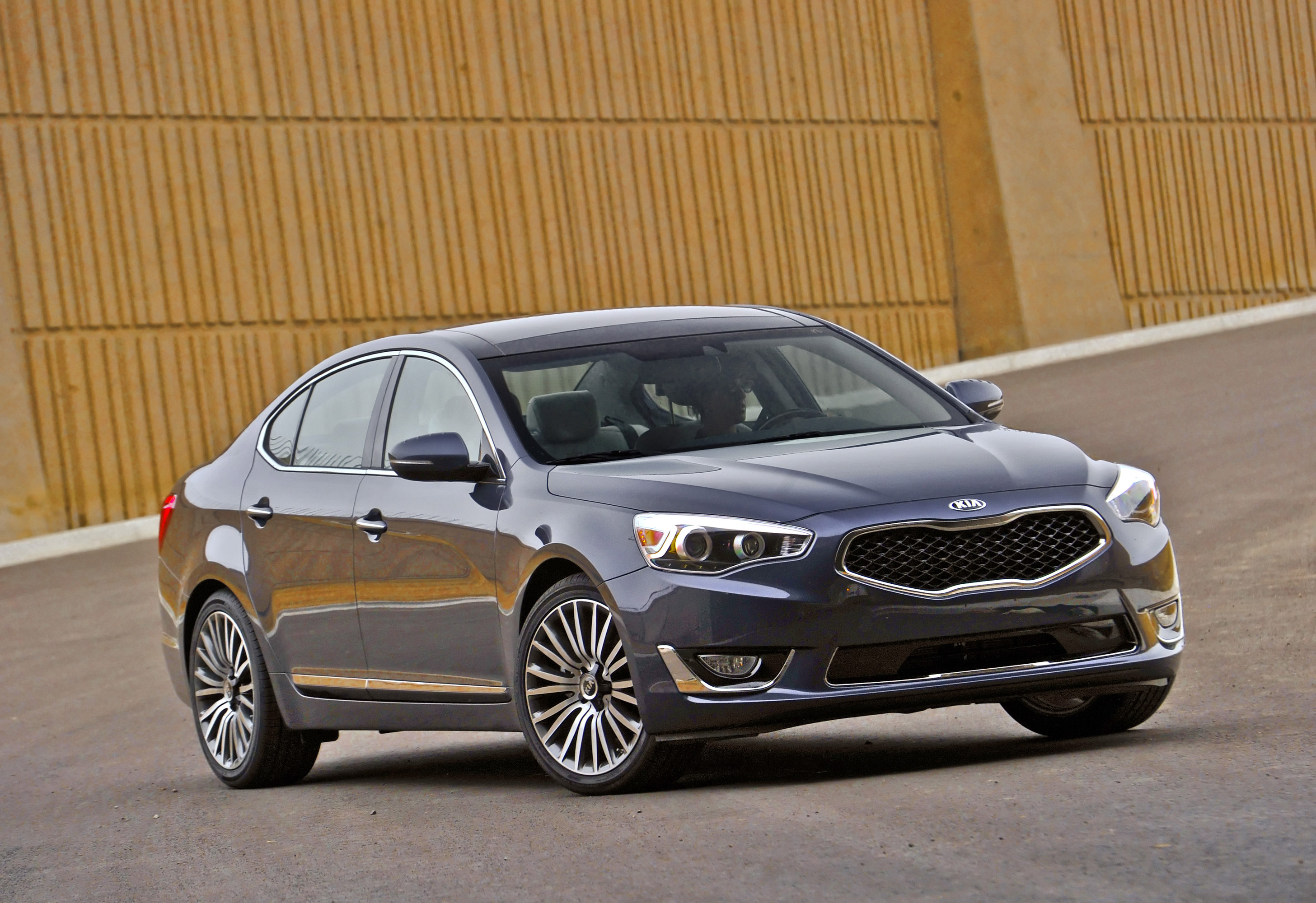Kia Cadenza photo #33