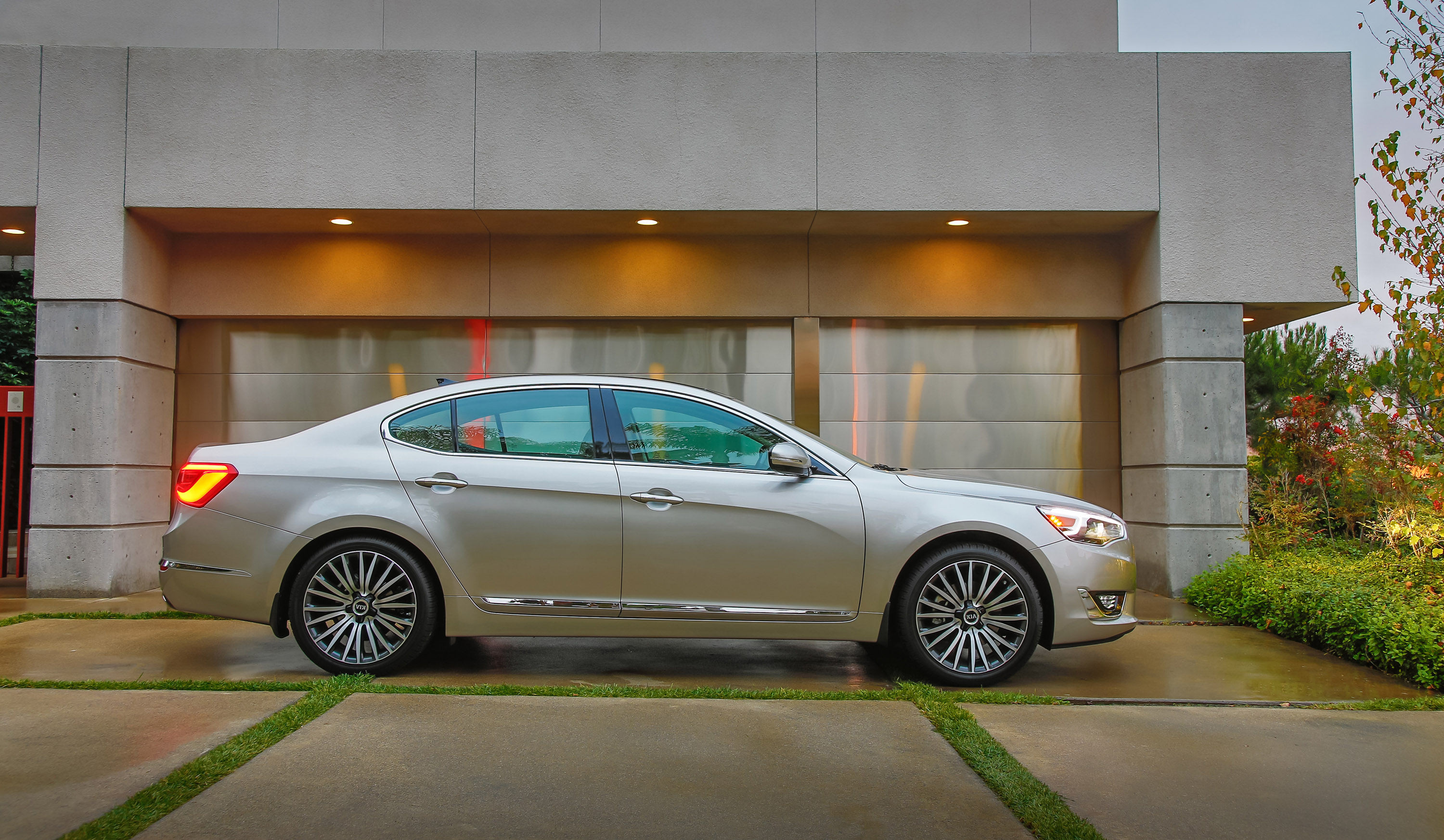 Kia Cadenza photo #47