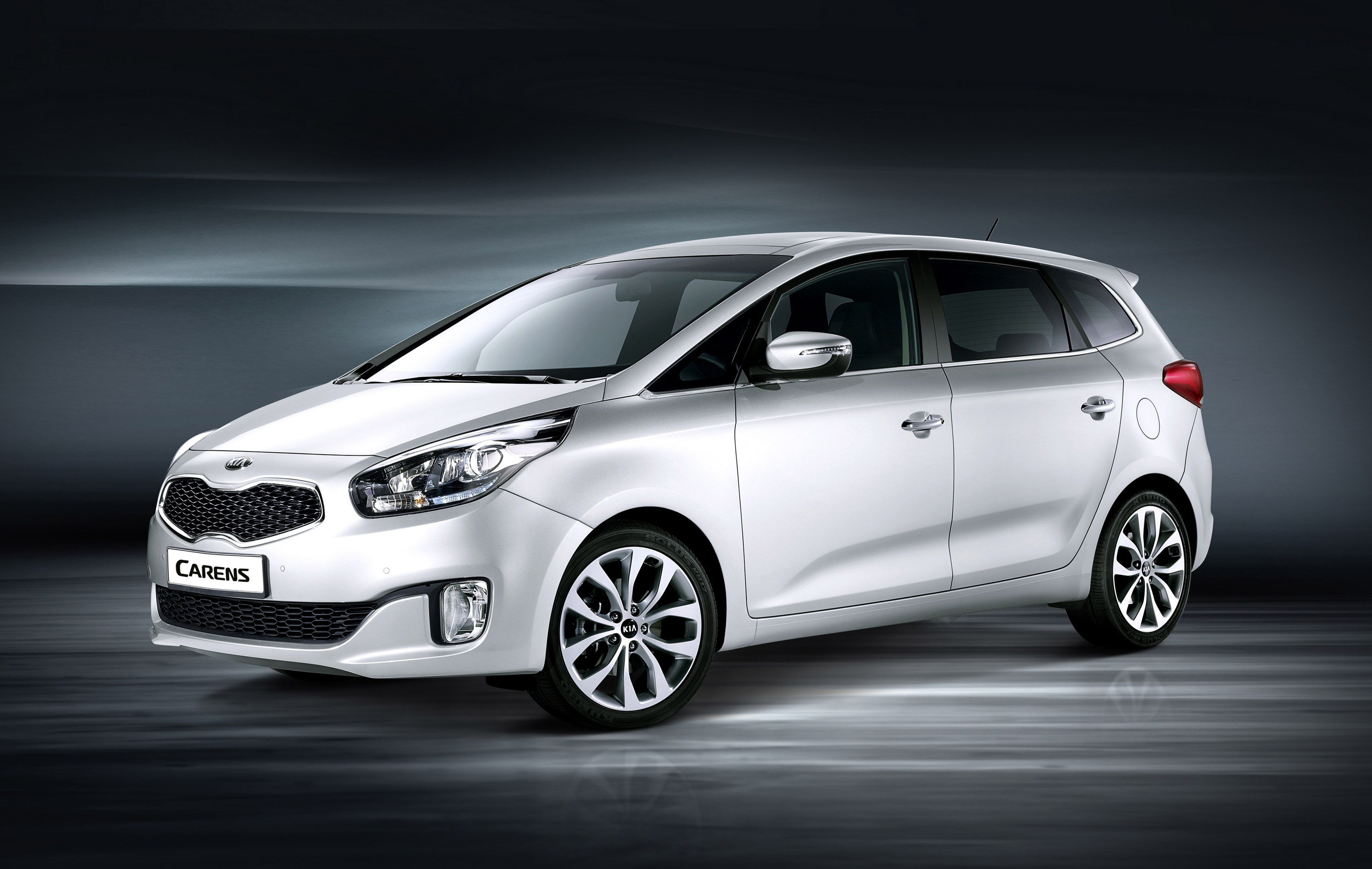 Kia Carens-Rondo photo #3