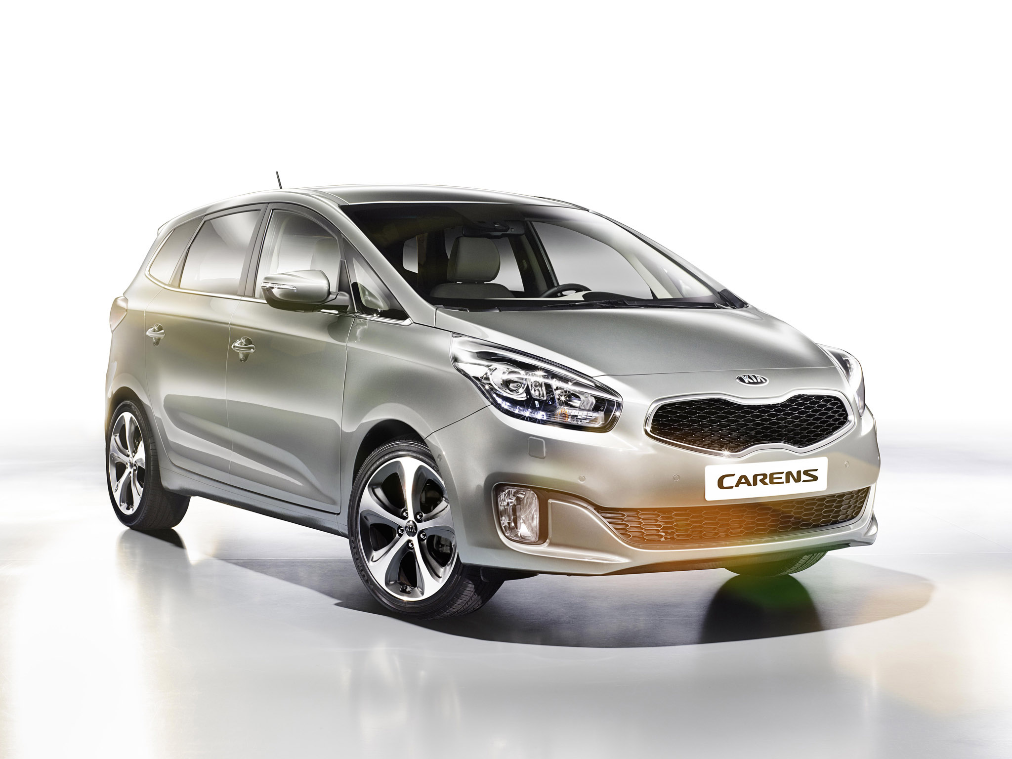 Kia Carens-Rondo photo #9