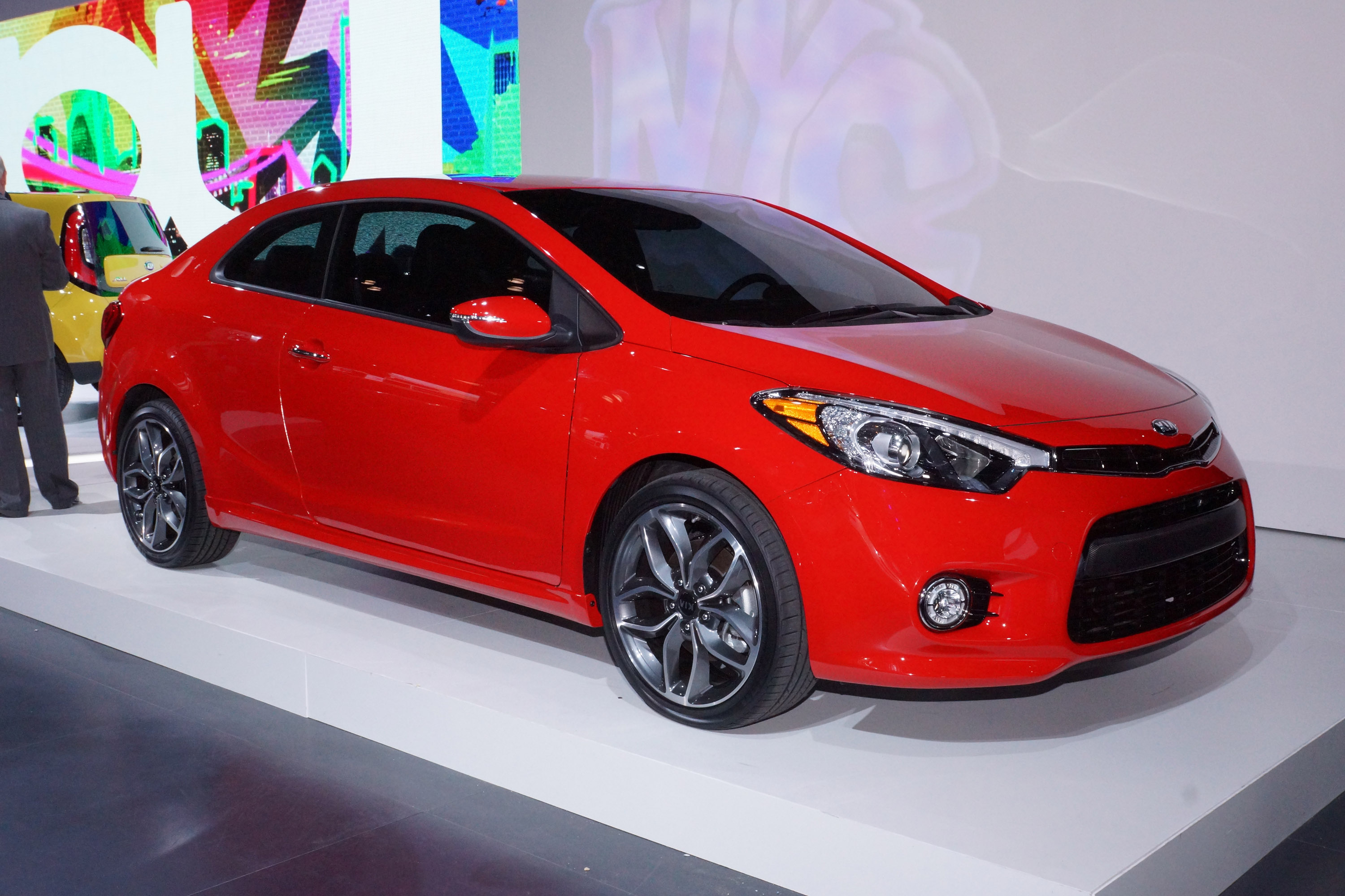 Kia Forte Koup photo #2