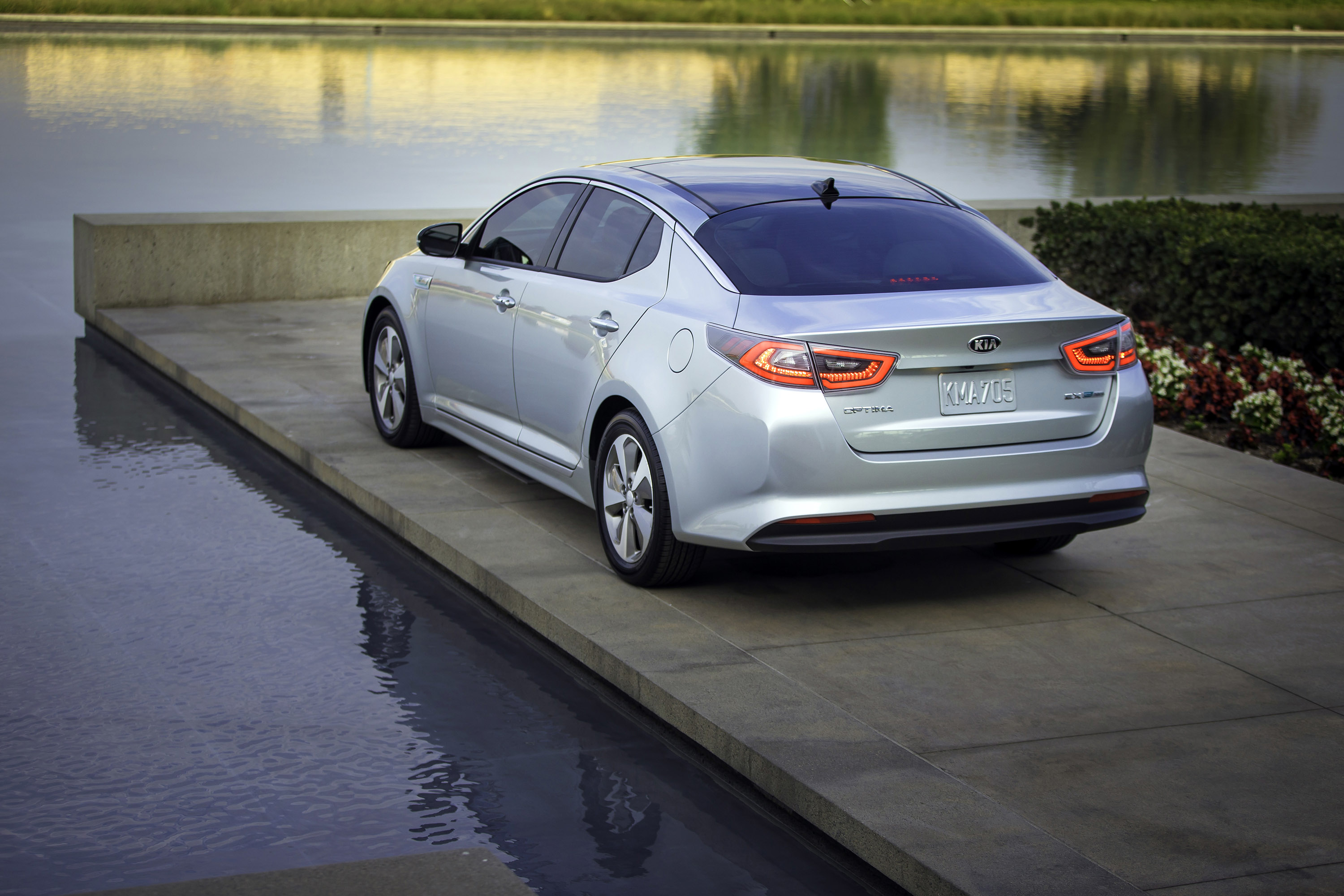 Kia Optima Hybrid photo #13