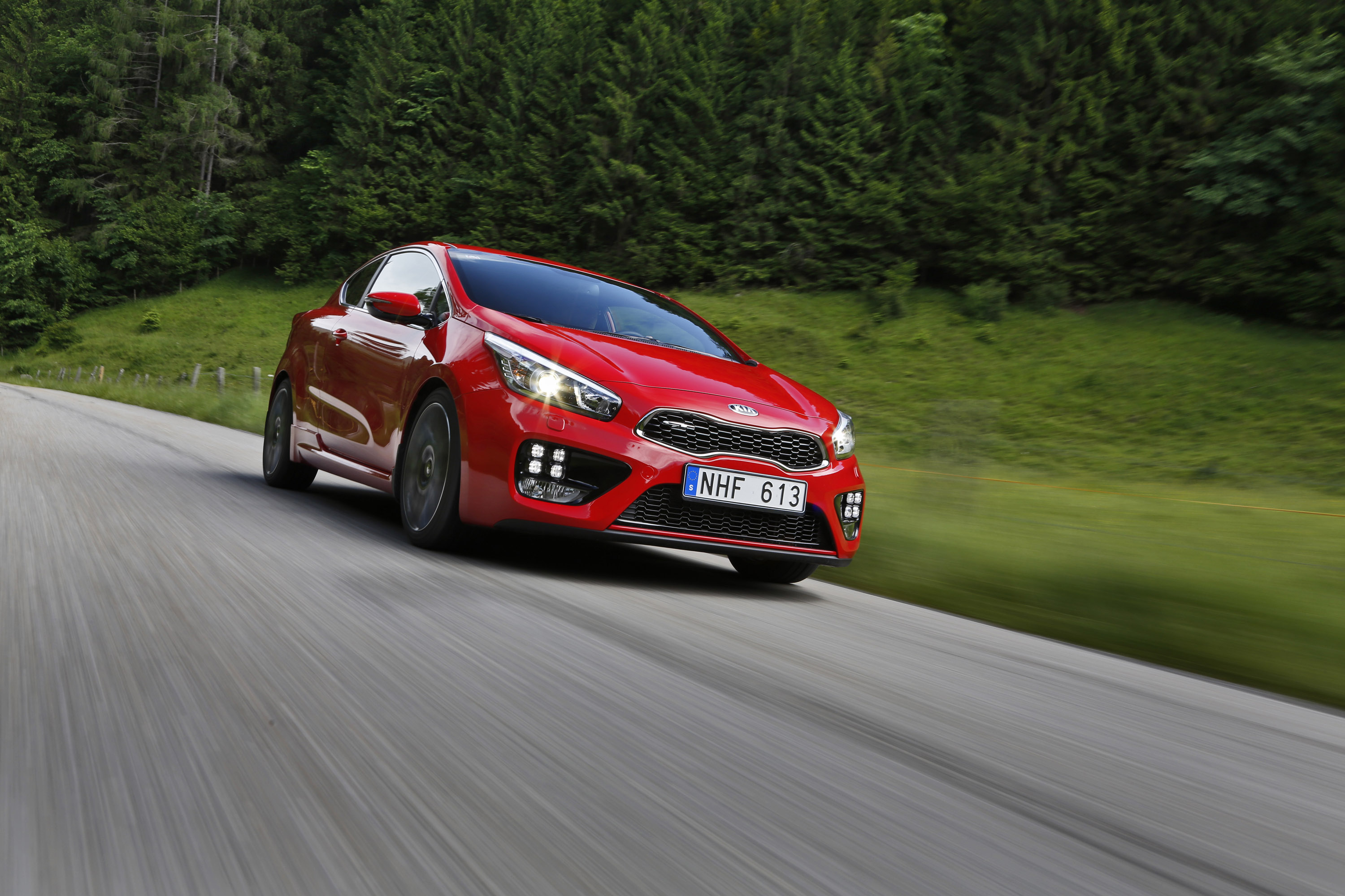 Kia Pro Ceed GT 3-door photo #21