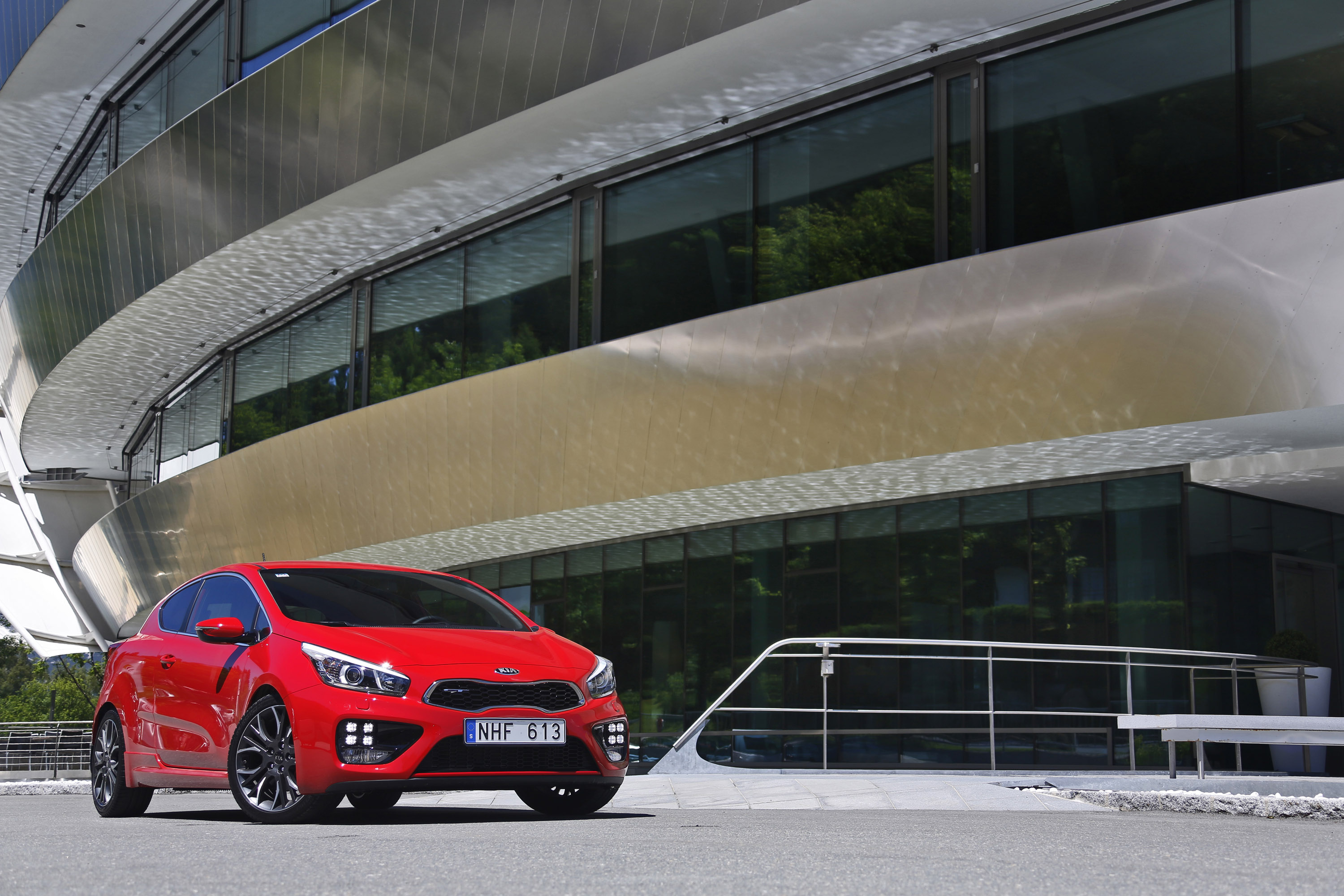 Kia Pro Ceed GT 3-door photo #25