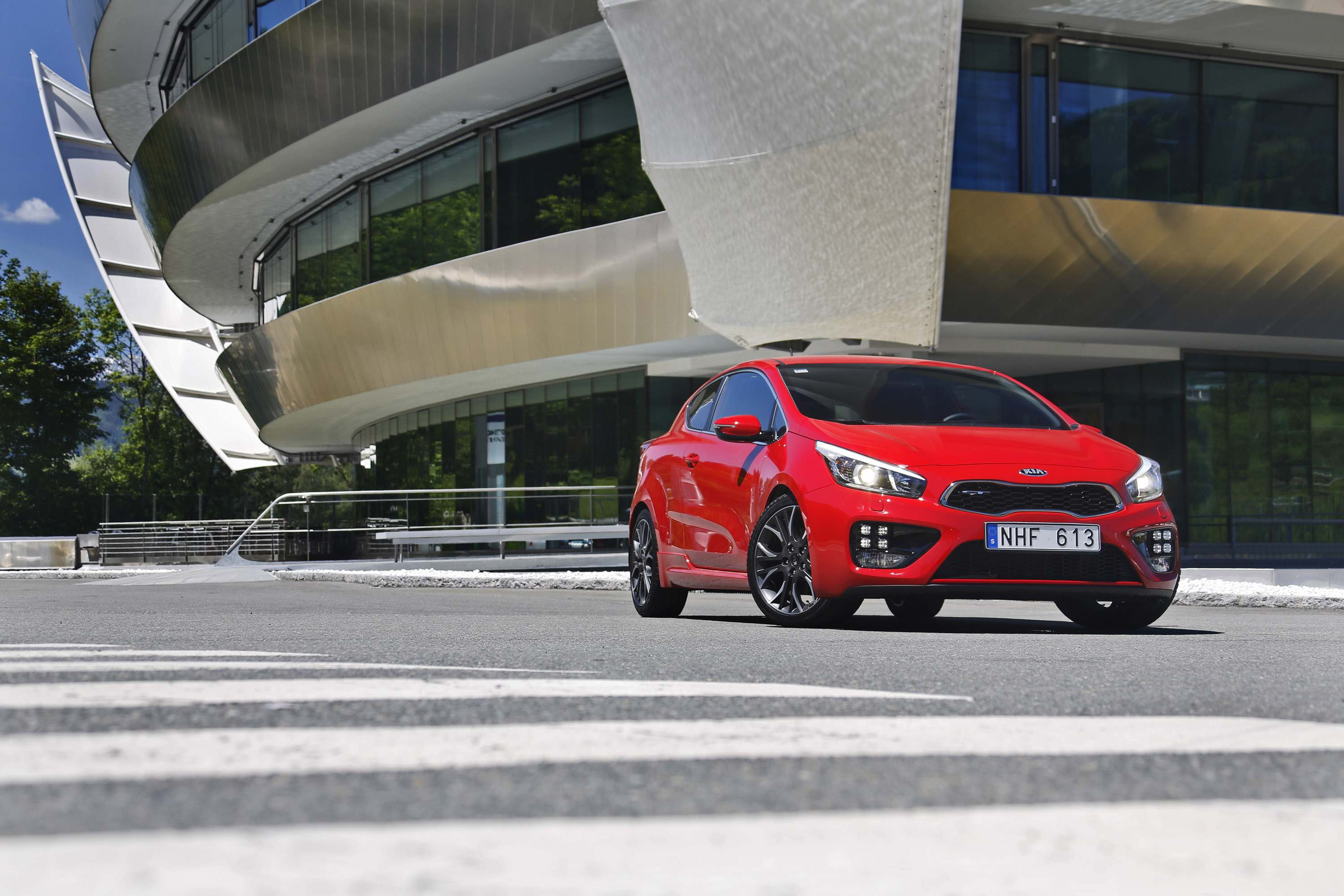 Kia Pro Ceed GT 3-door photo #28