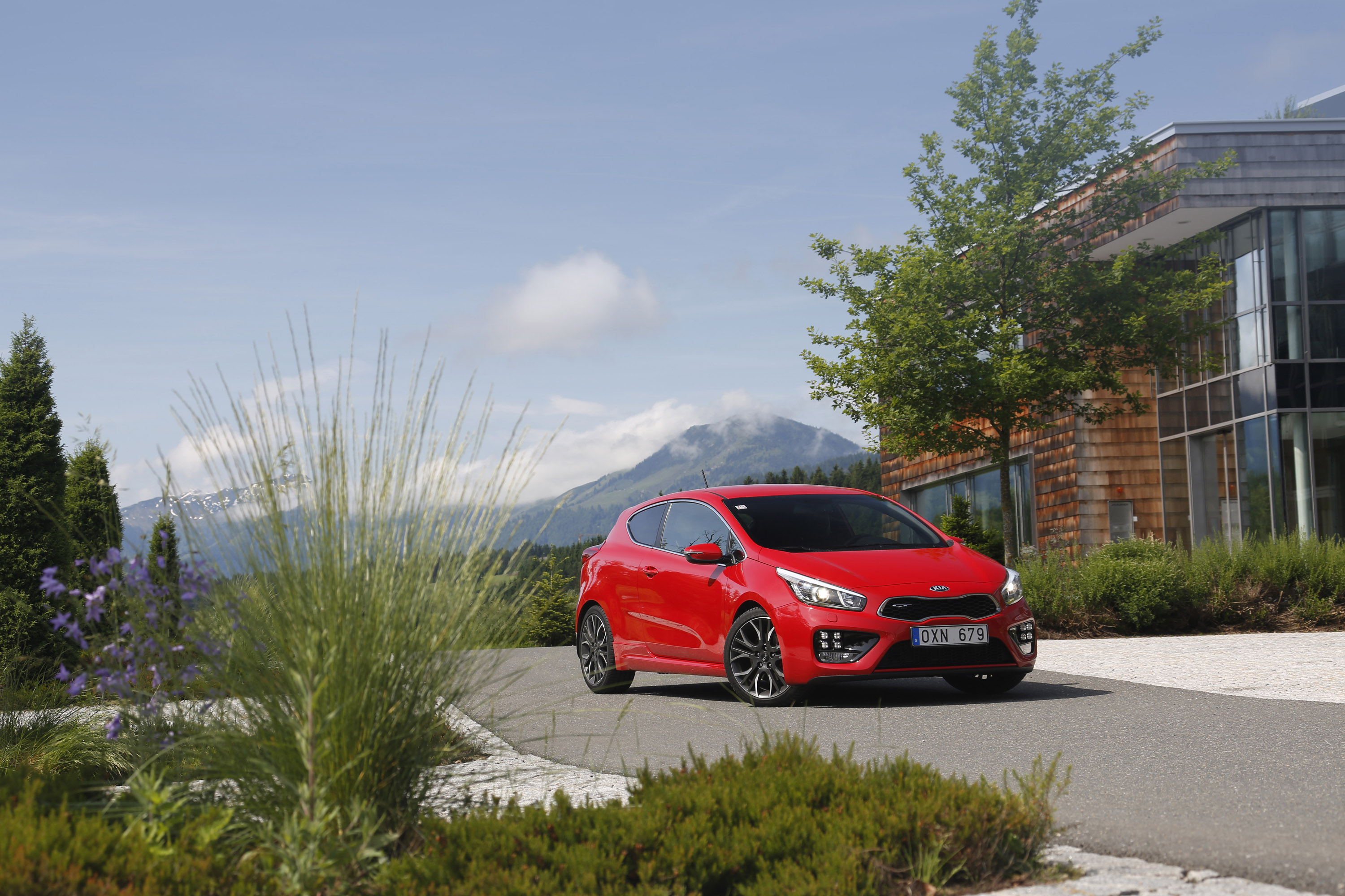 Kia Pro Ceed GT 3-door photo #32