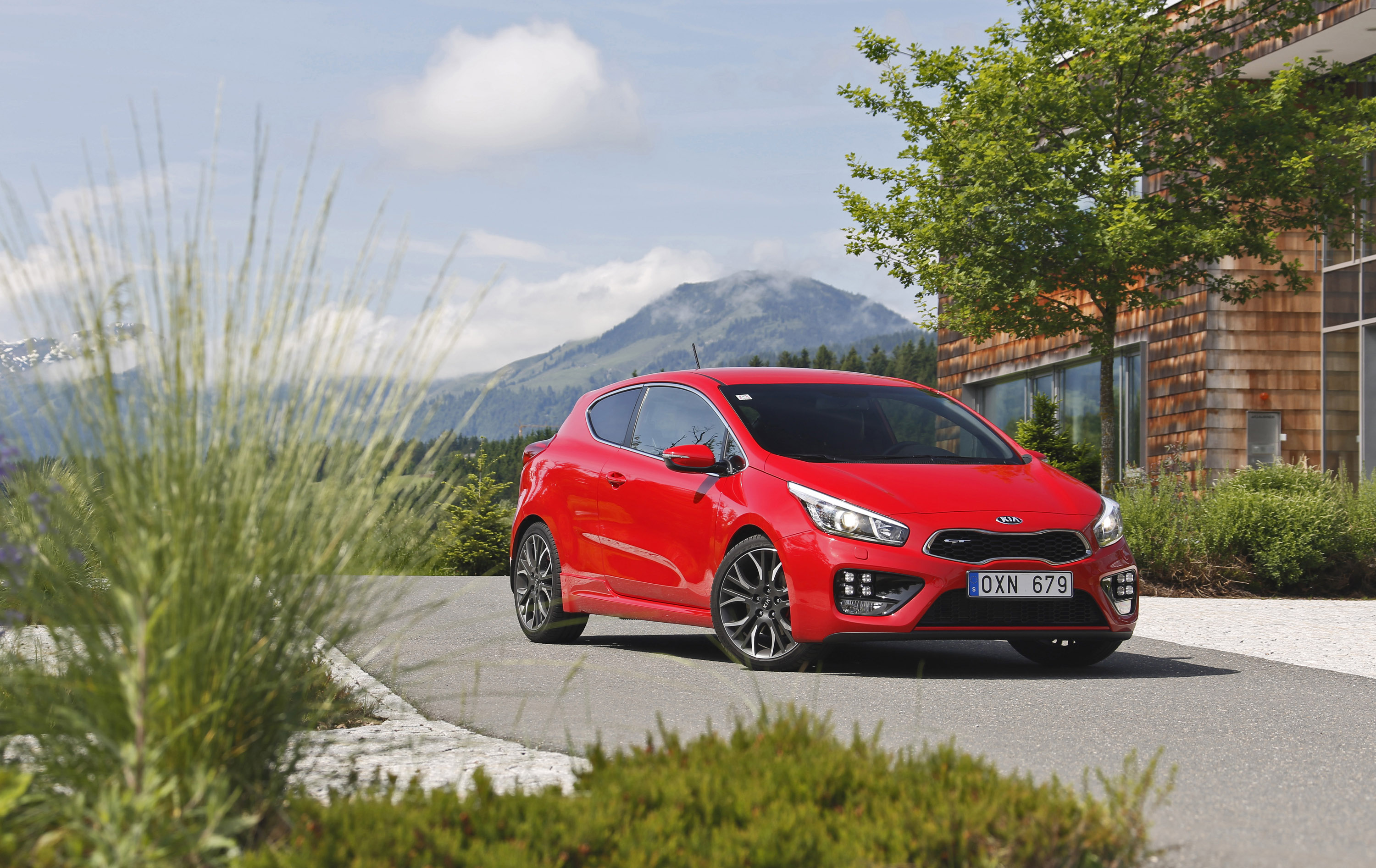 Kia Pro Ceed GT 3-door photo #33