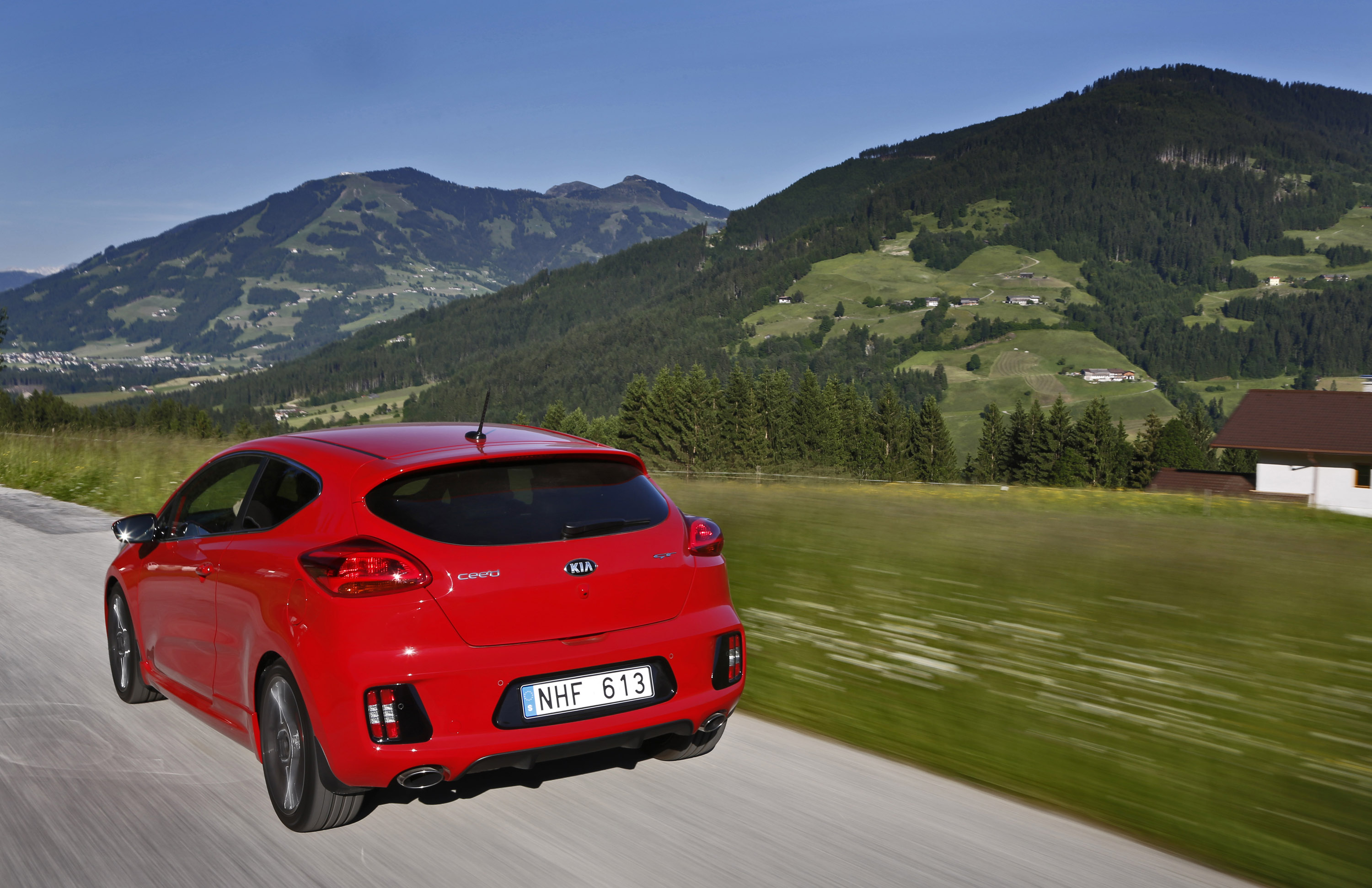 Kia Pro Ceed GT 3-door photo #41