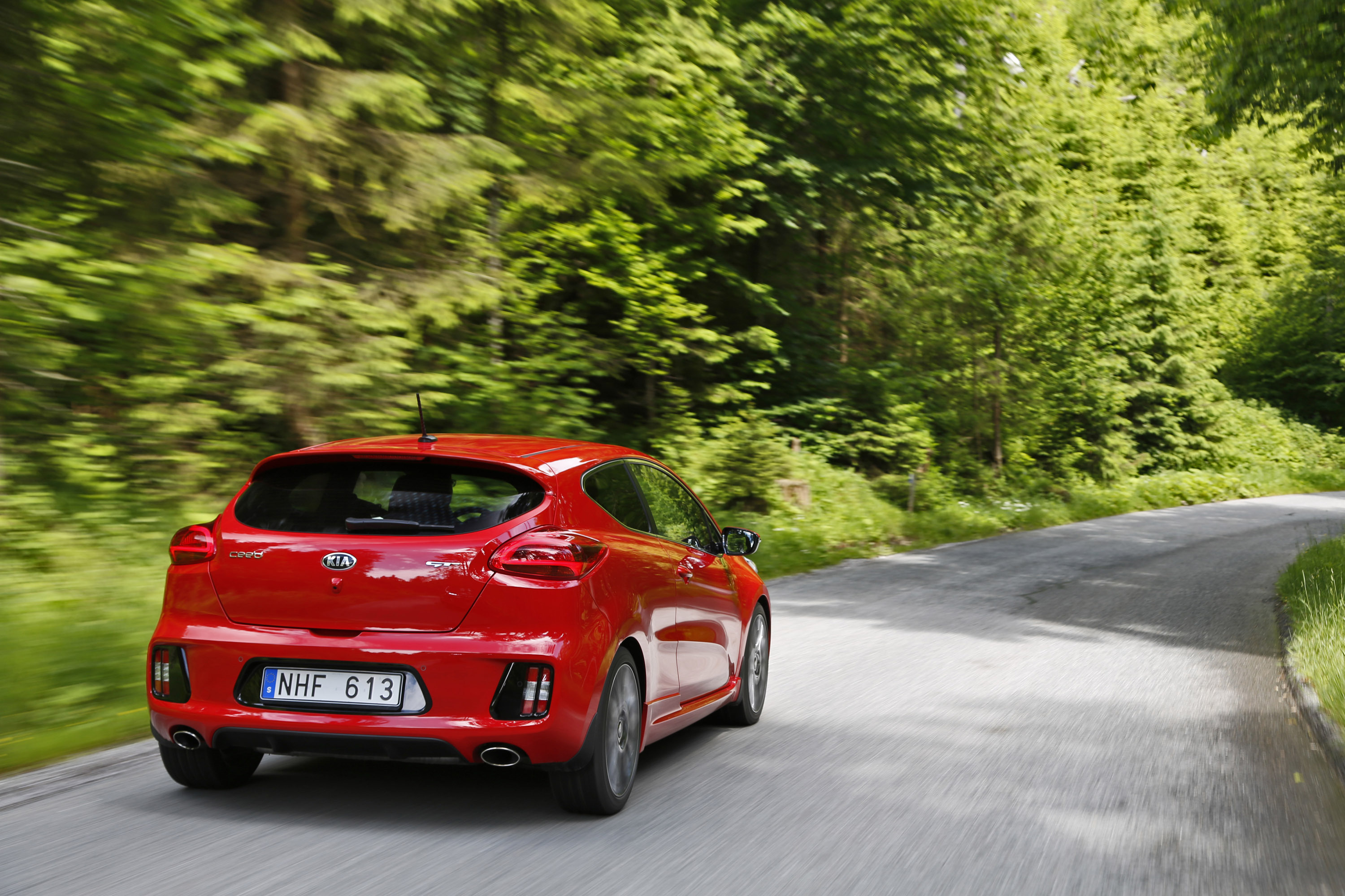 Kia Pro Ceed GT 3-door photo #48