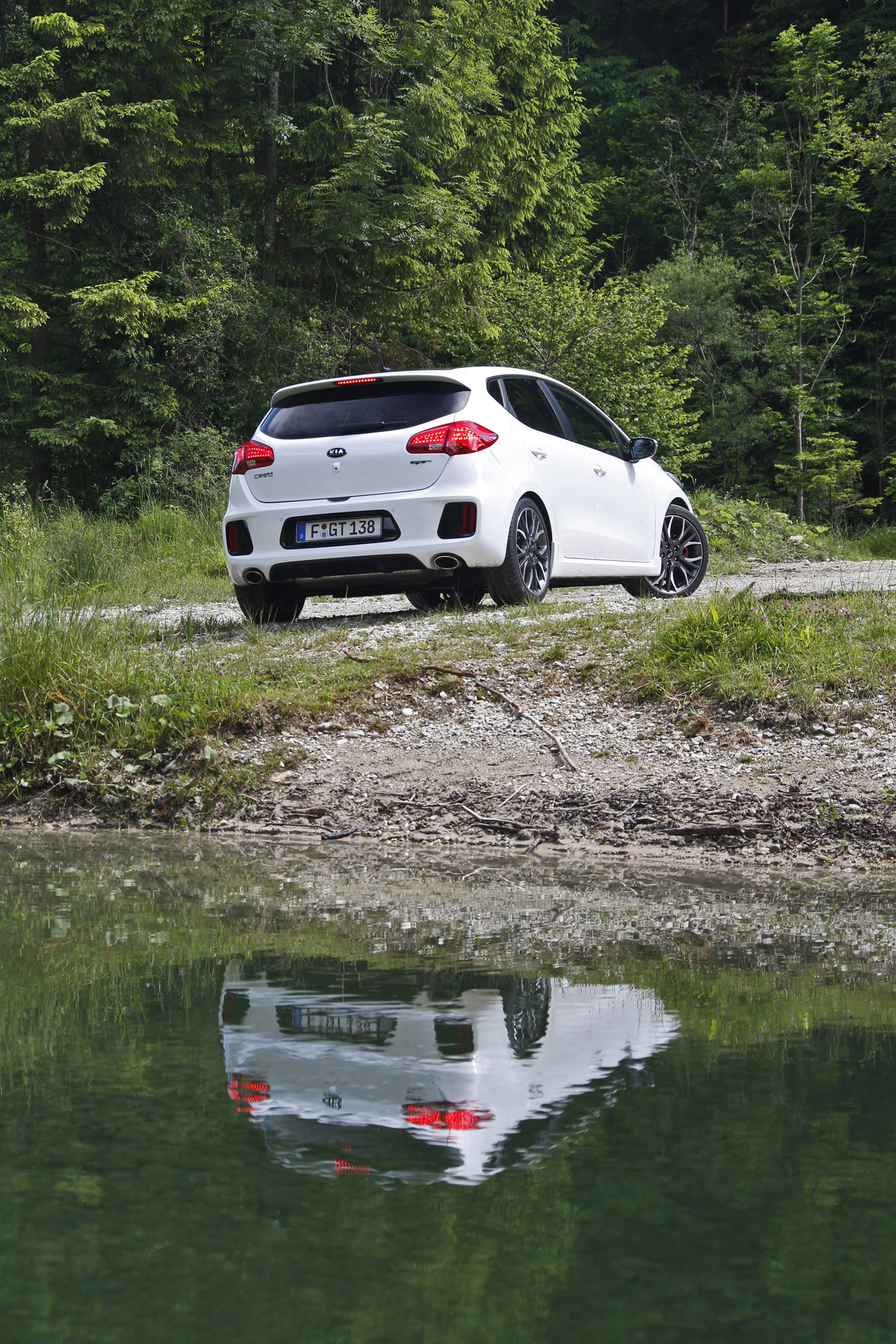 Kia Pro Ceed GT 5-door photo #63