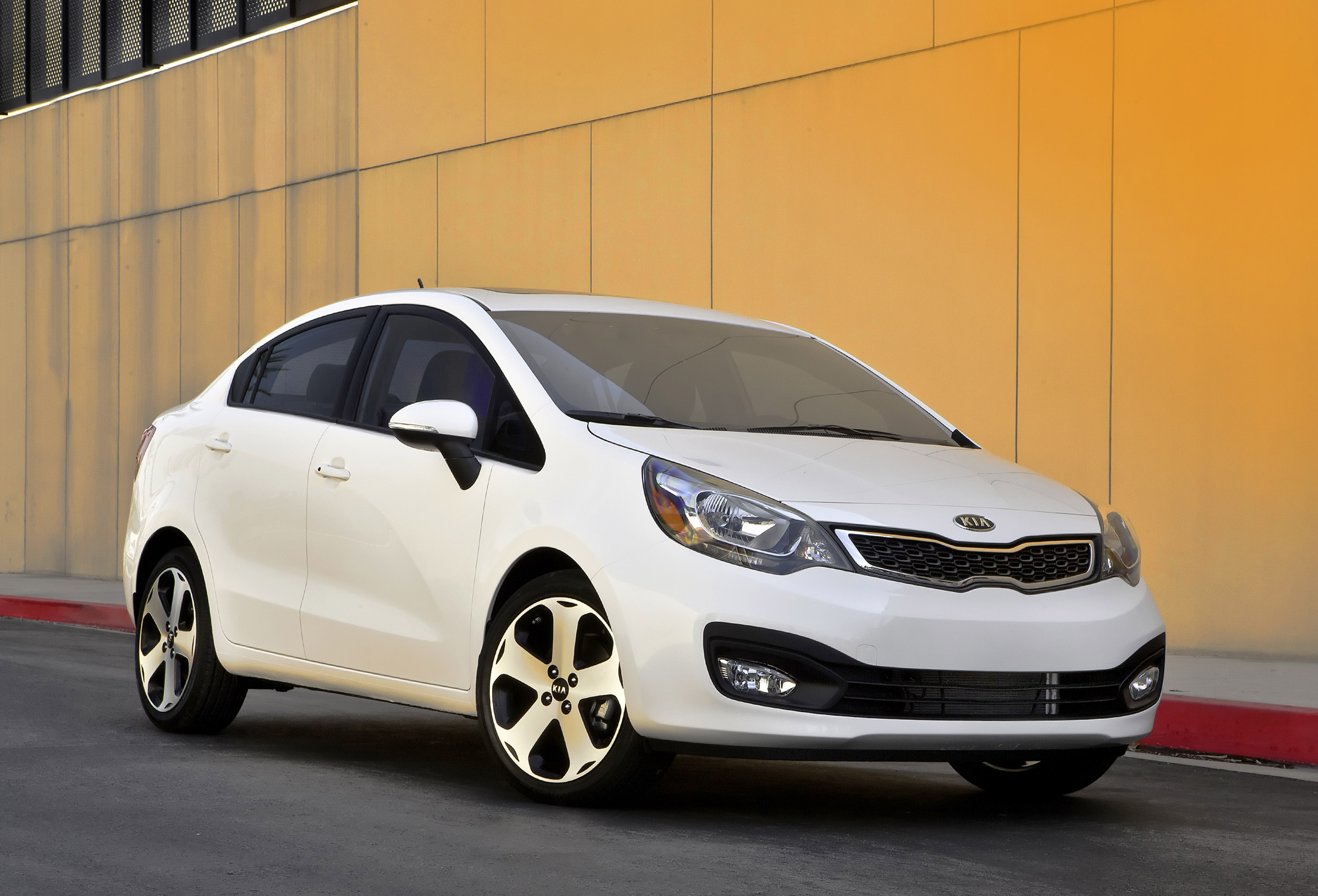 Kia Rio photo #2