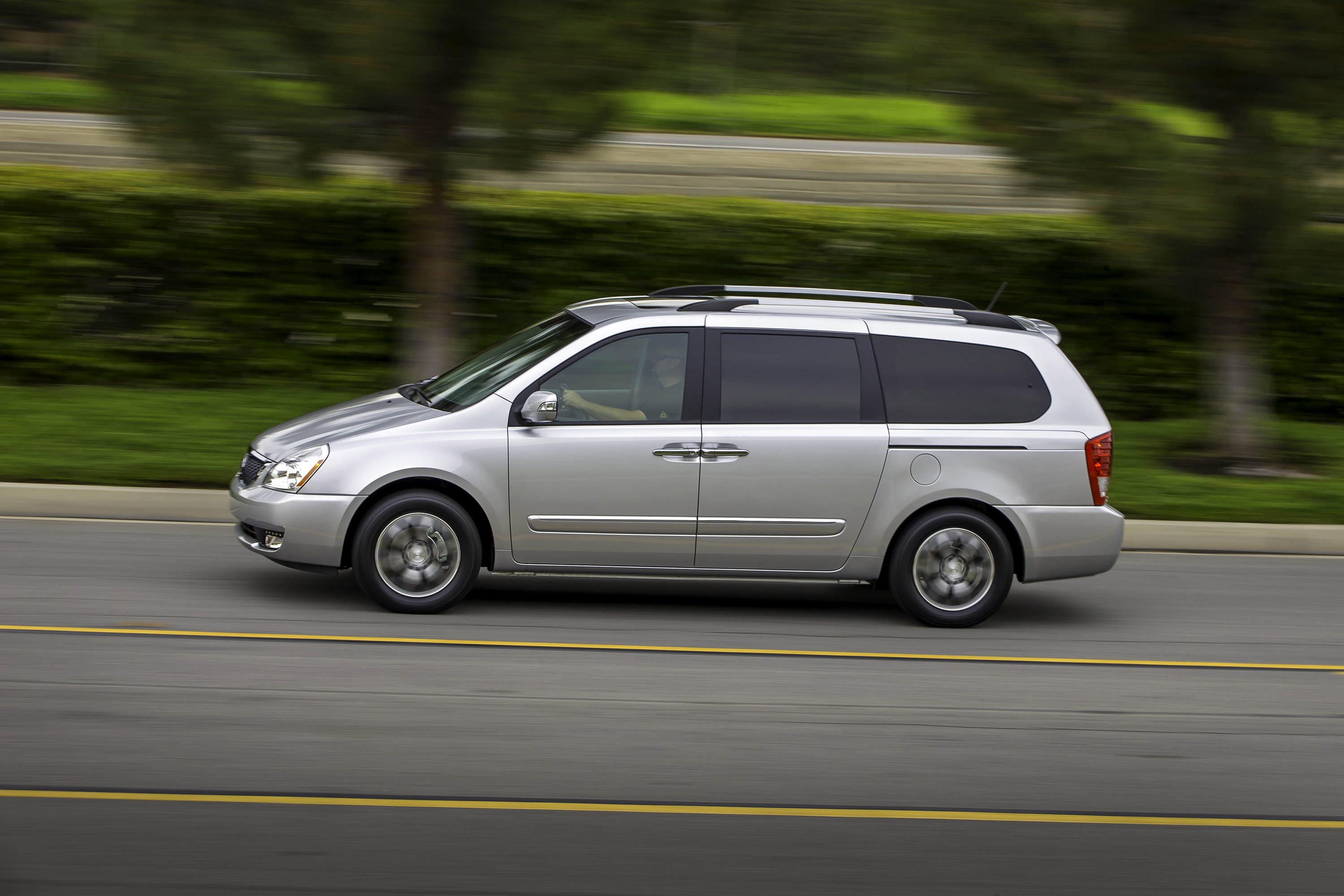 Kia Sedona photo #4