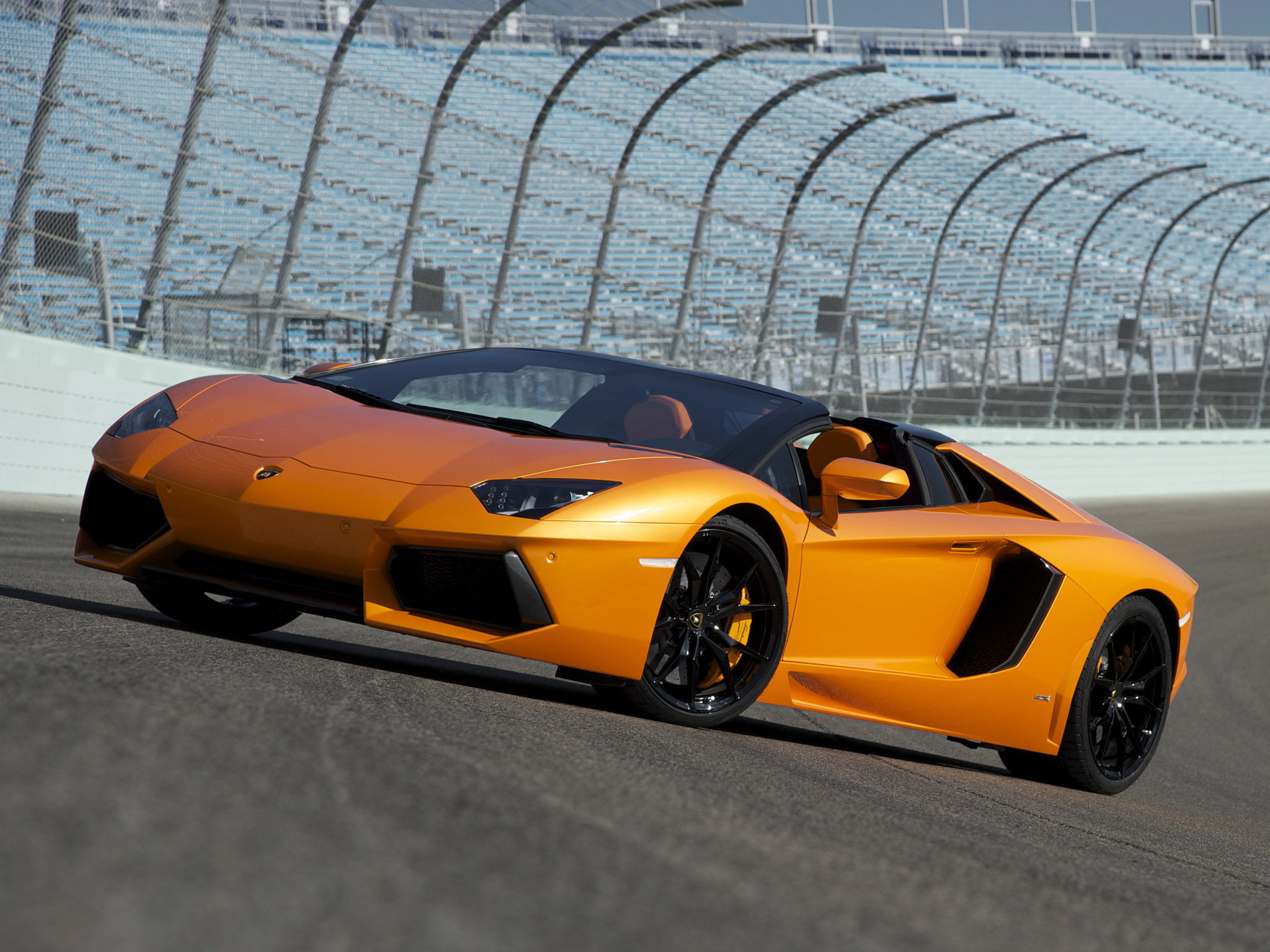 Lamborghini Aventador LP700-4 Roadster photo #15