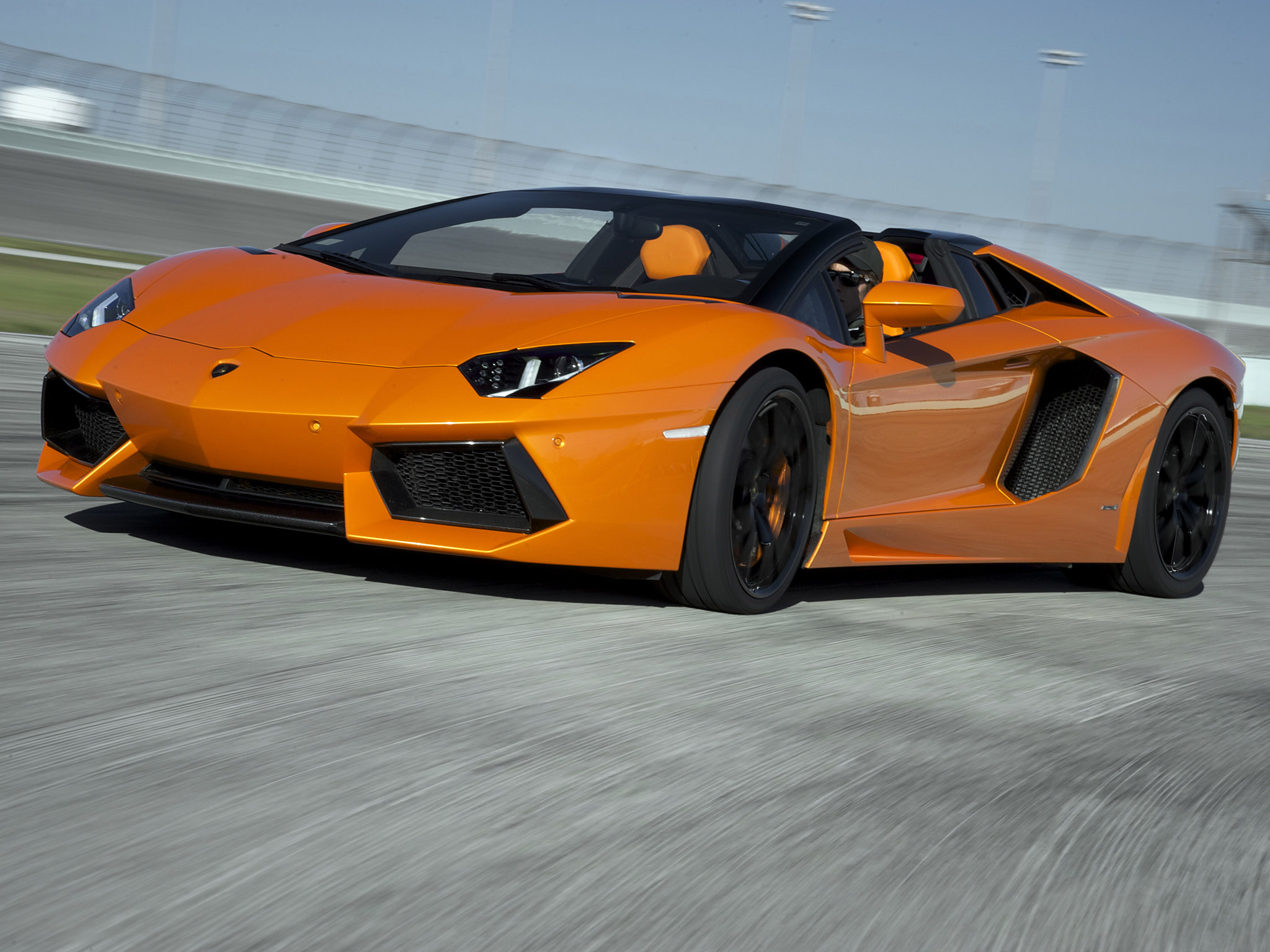 Lamborghini Aventador LP700-4 Roadster photo #16