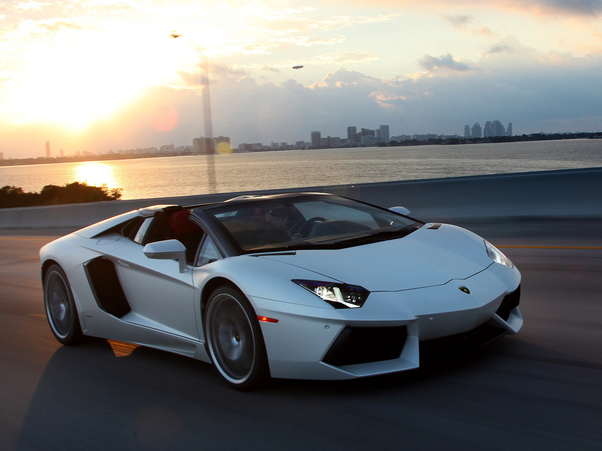 Lamborghini Aventador LP700-4 Roadster photo #17