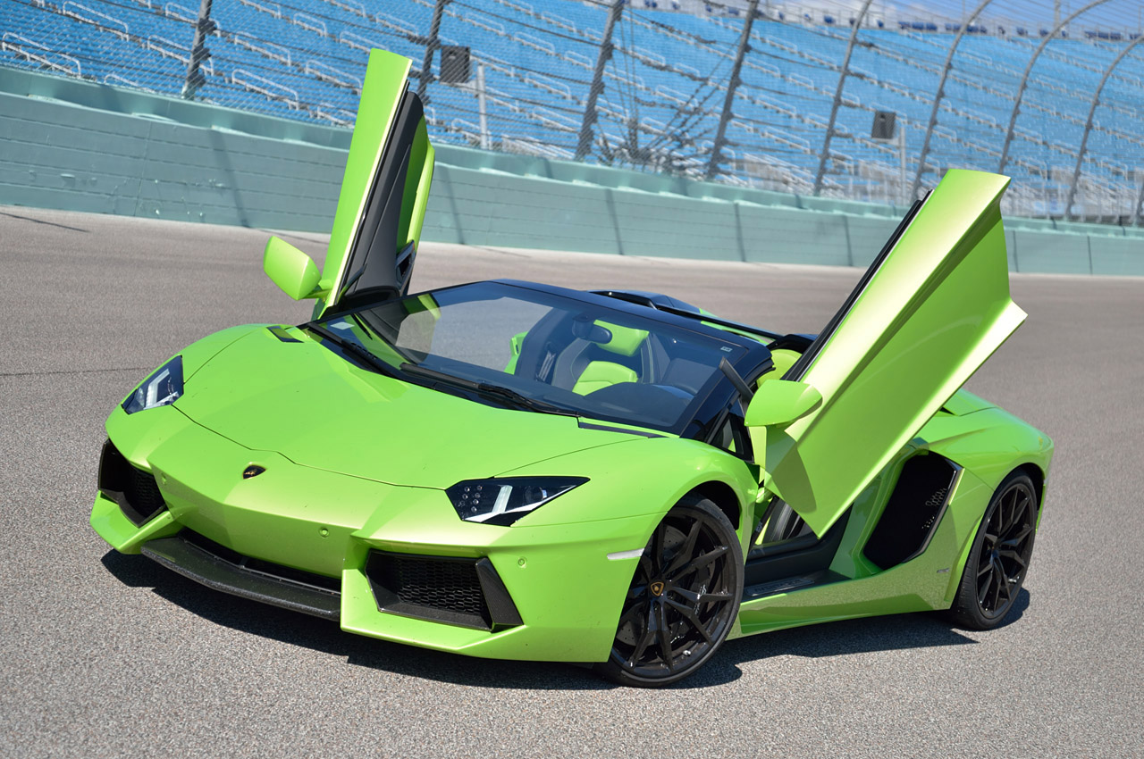 Lamborghini Aventador LP700-4 Roadster photo #27