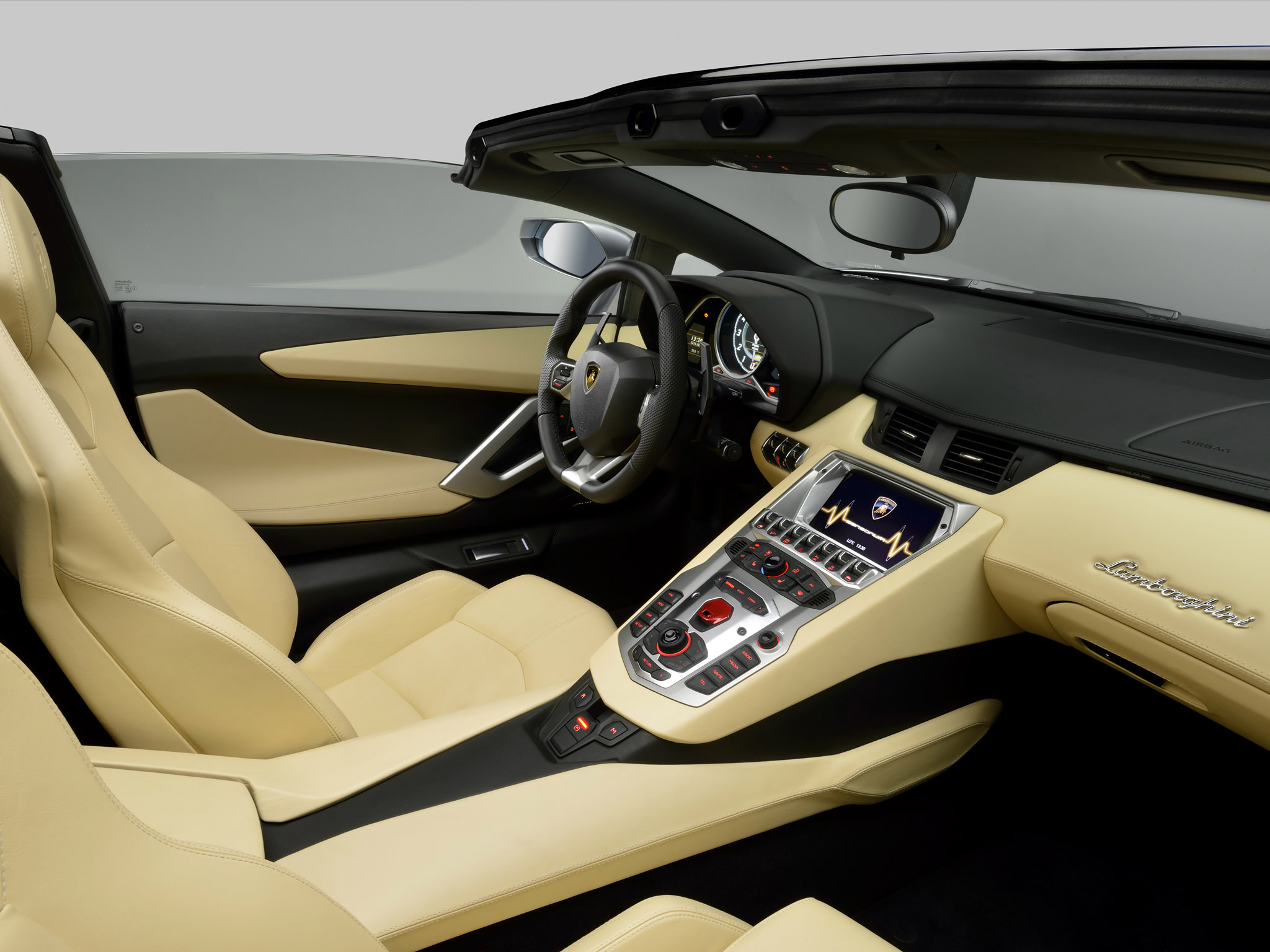 Lamborghini Aventador LP700-4 Roadster photo #43