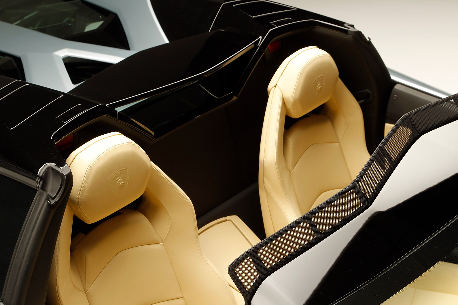 Lamborghini Aventador LP700-4 Roadster photo #47