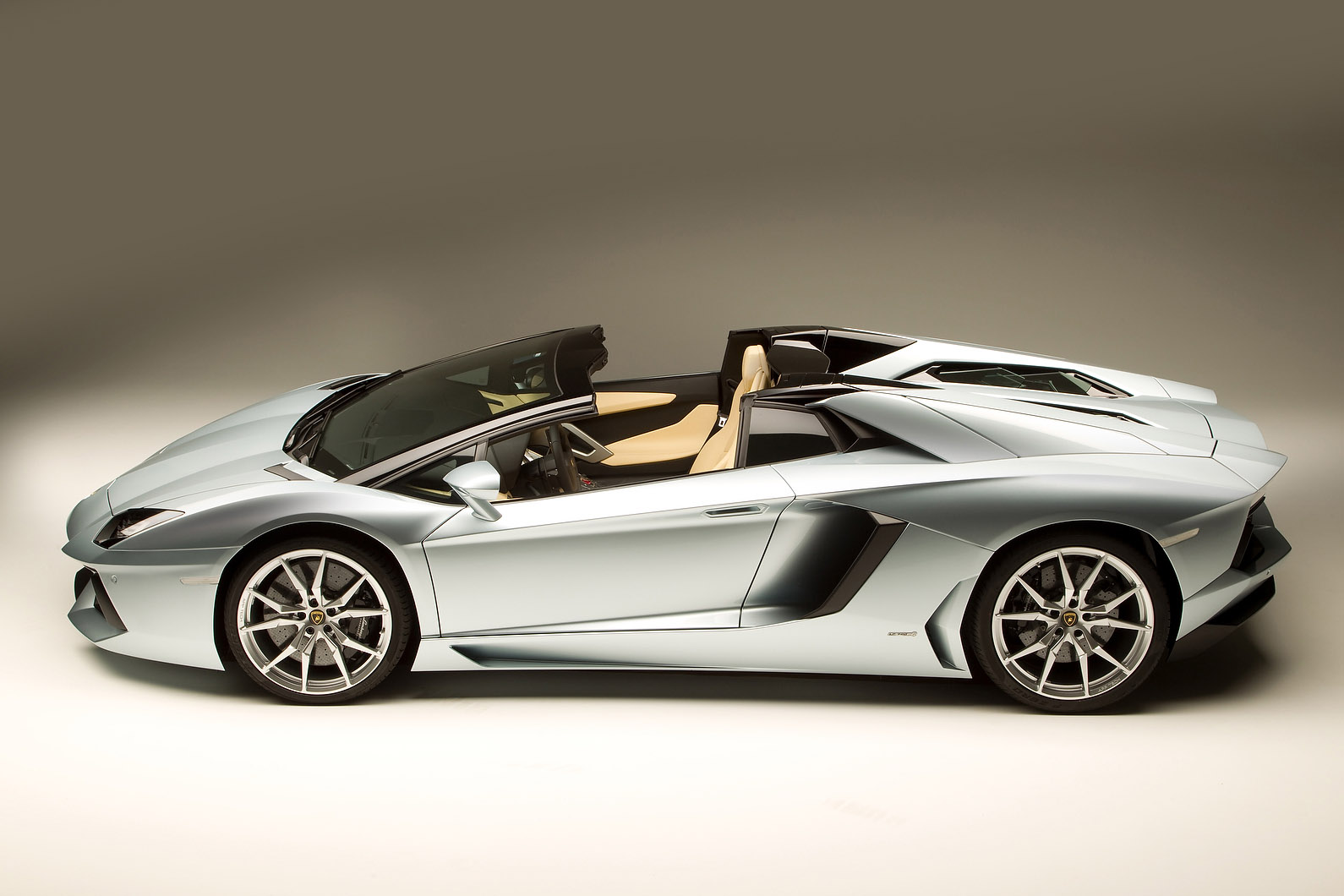 Lamborghini Aventador LP700-4 Roadster photo #55