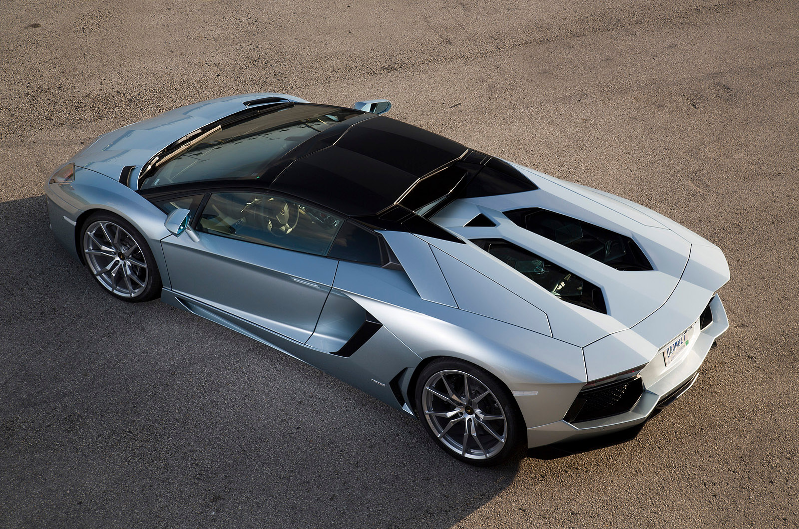Lamborghini Aventador LP700-4 Roadster photo #60