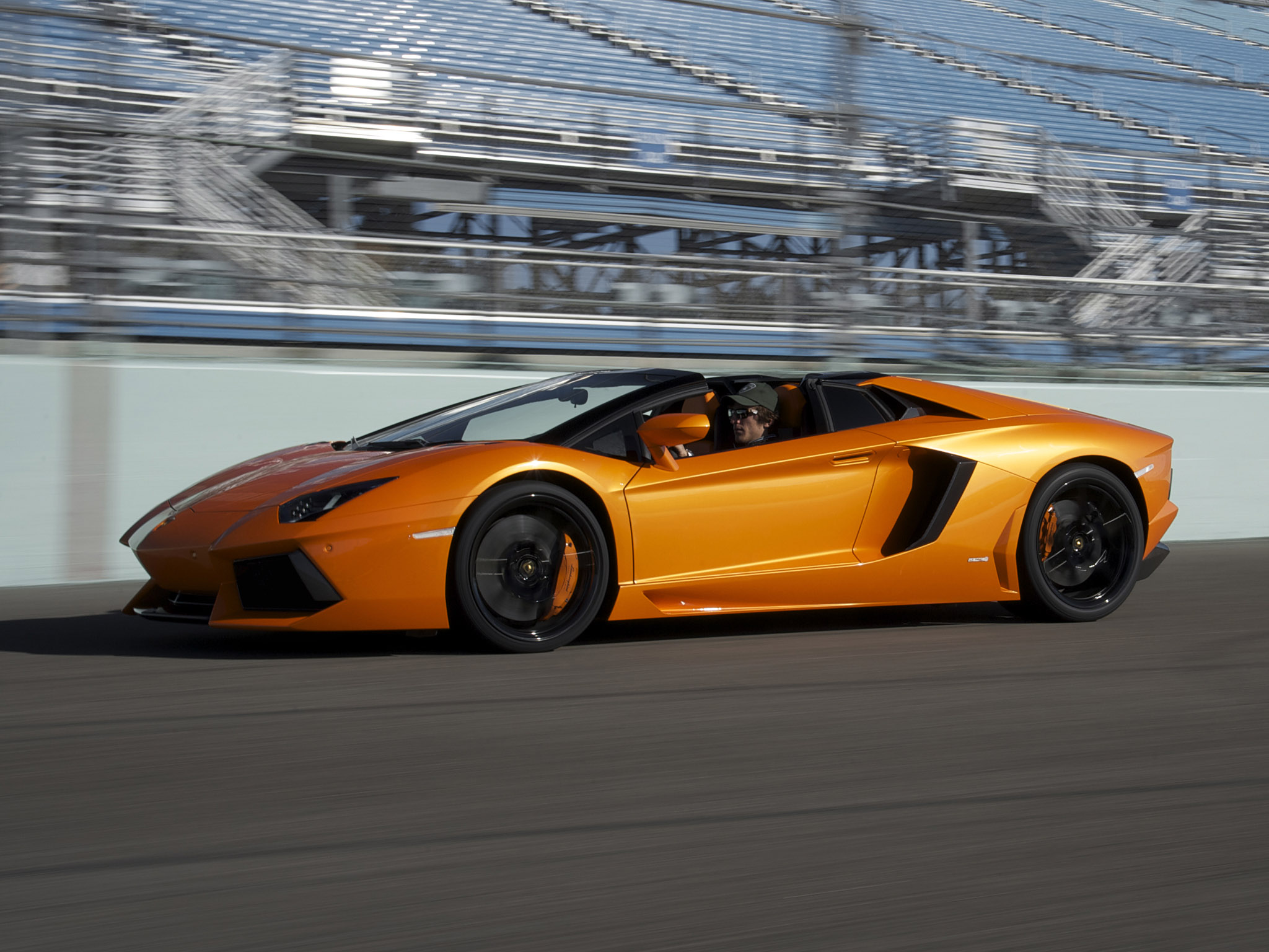 Lamborghini Aventador LP700-4 Roadster photo #68