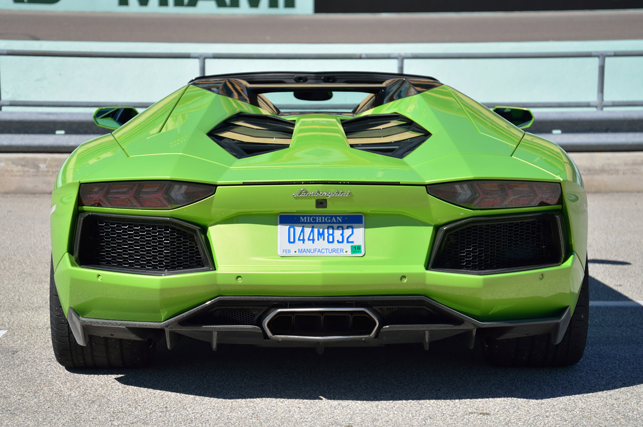 Lamborghini Aventador LP700-4 Roadster photo #75