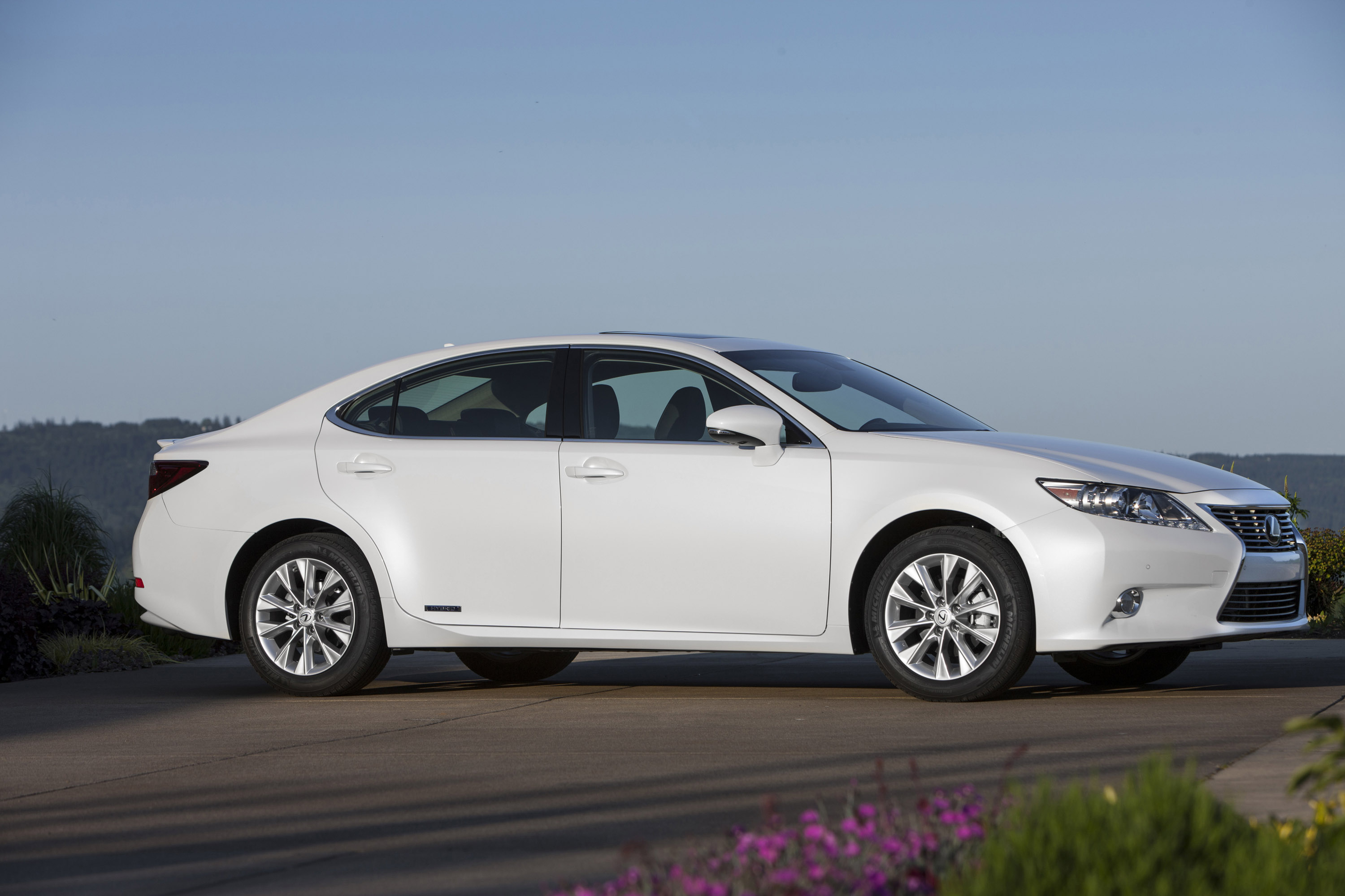 Lexus ES 300h photo #3